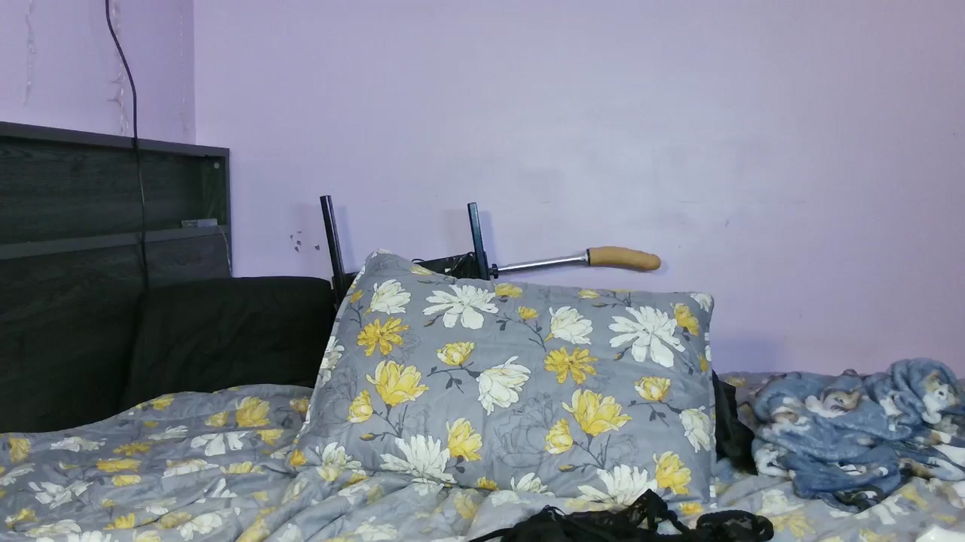 Gallery image thumbnail from EmmaHaze's myfreecams stream on, 01/13/2025, 03:28 image 15 of 20