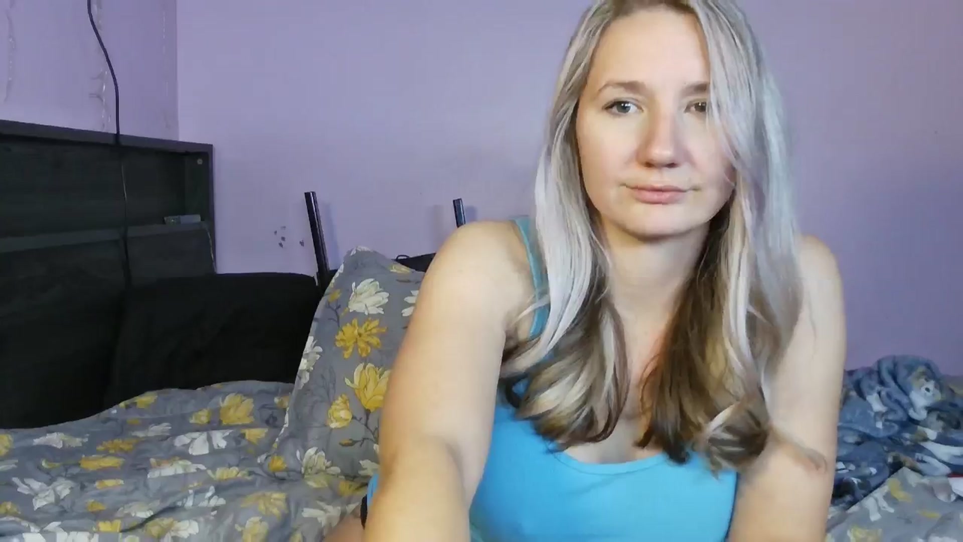 Gallery image thumbnail from EmmaHaze's myfreecams stream on, 01/13/2025, 03:28 image 9 of 20