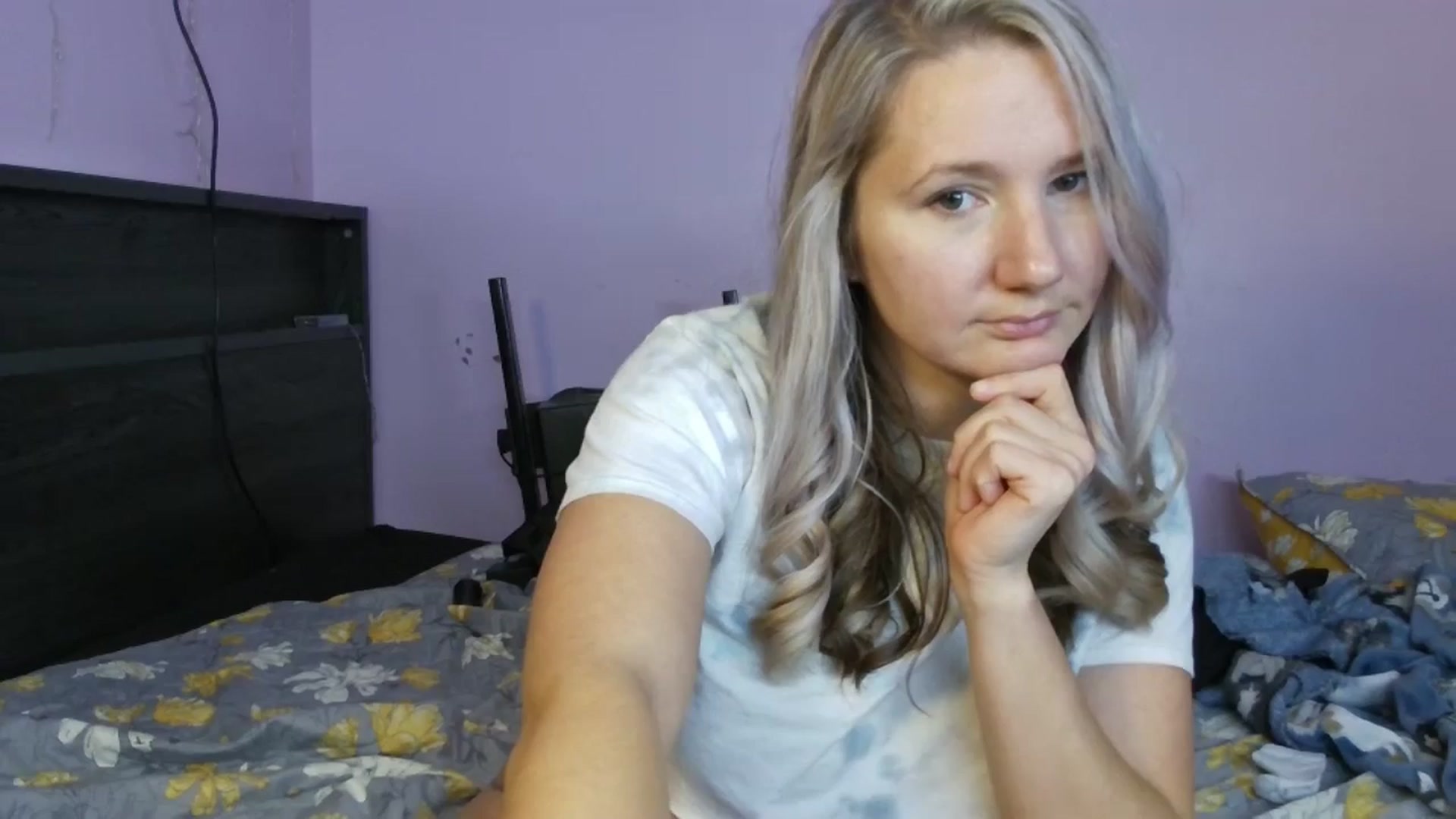 Gallery image thumbnail from EmmaHaze's myfreecams stream on, 01/14/2025, 04:05 image 4 of 20