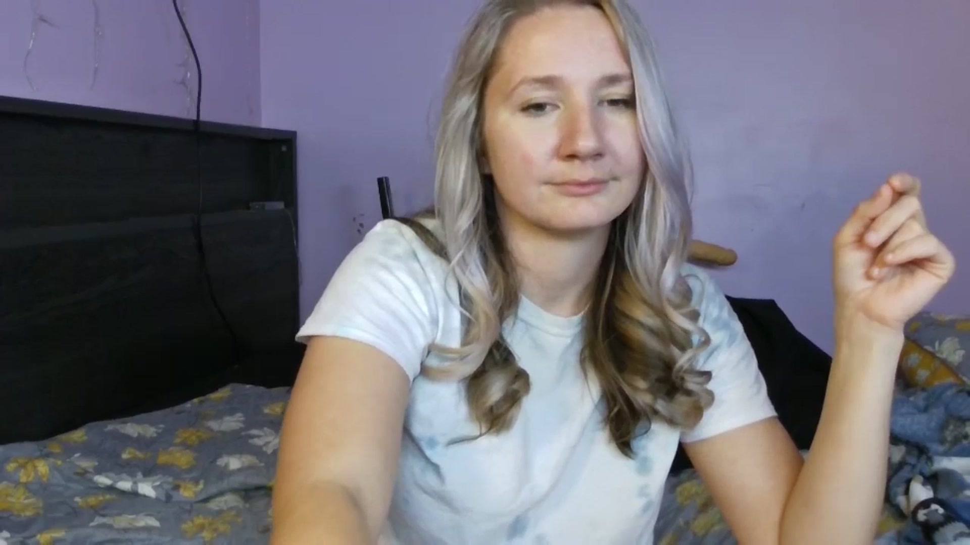 Gallery image thumbnail from EmmaHaze's myfreecams stream on, 01/14/2025, 07:39 image 10 of 20
