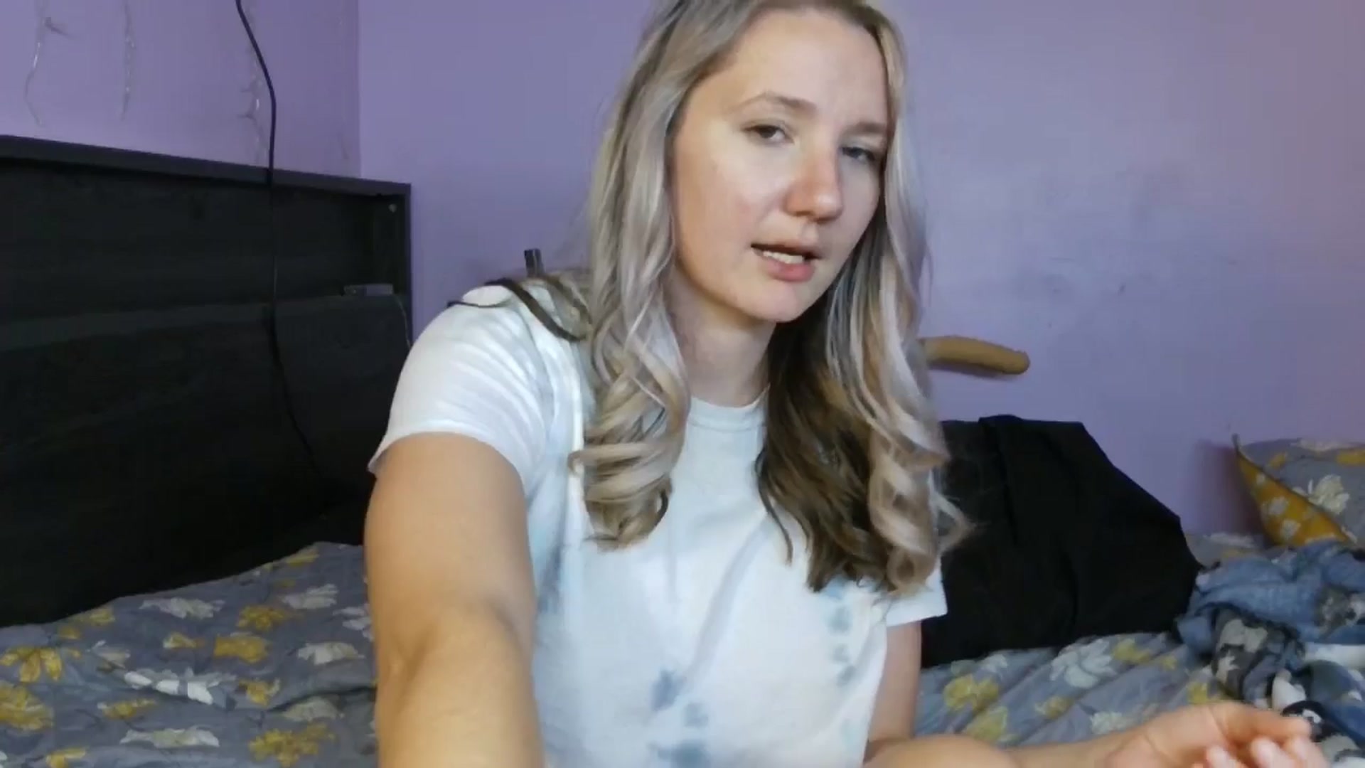 Gallery image thumbnail from EmmaHaze's myfreecams stream on, 01/14/2025, 07:39 image 11 of 20