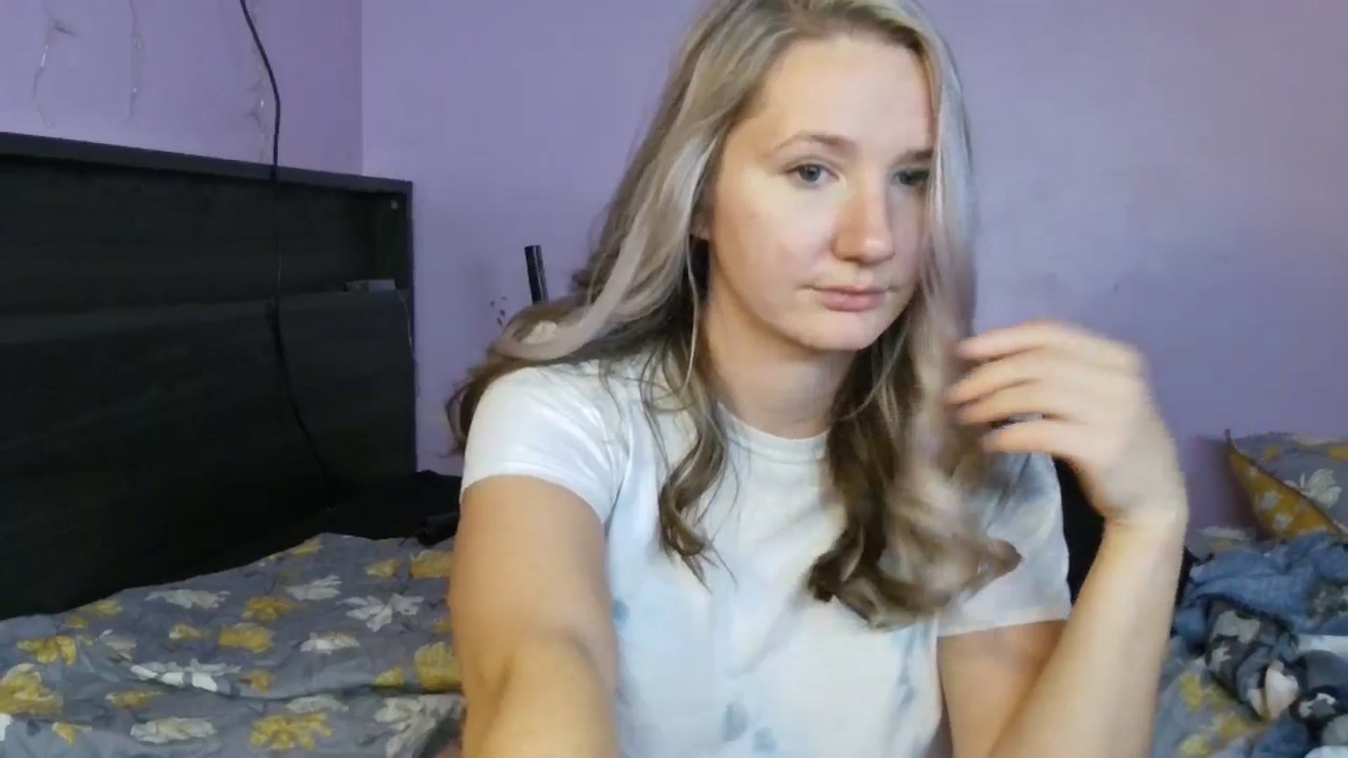 Gallery image thumbnail from EmmaHaze's myfreecams stream on, 01/14/2025, 07:39 image 4 of 20
