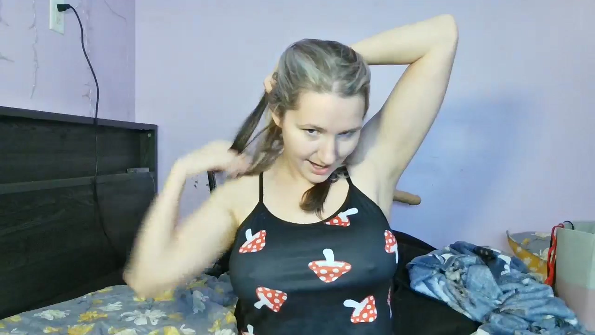 Gallery image thumbnail from EmmaHaze's myfreecams stream on, 01/15/2025, 04:08 image 19 of 20