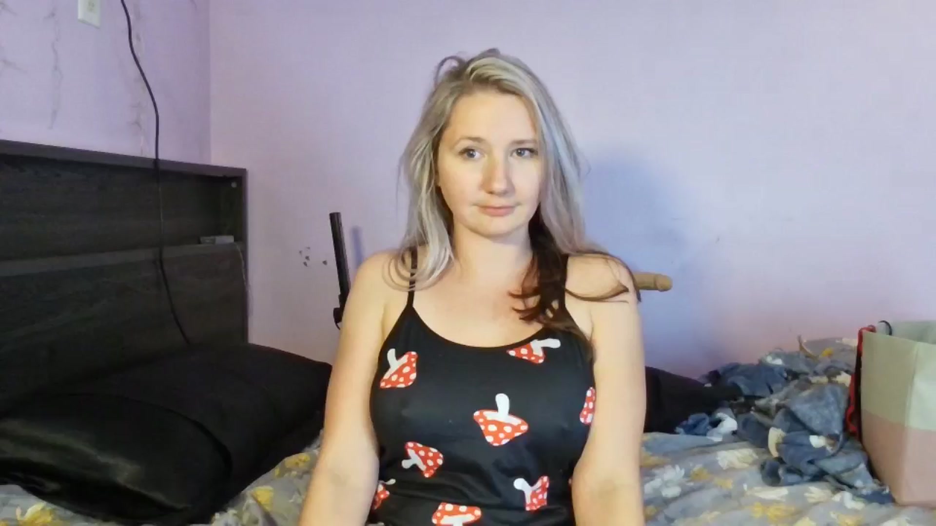 Gallery image thumbnail from EmmaHaze's myfreecams stream on, 01/15/2025, 06:27 image 15 of 20
