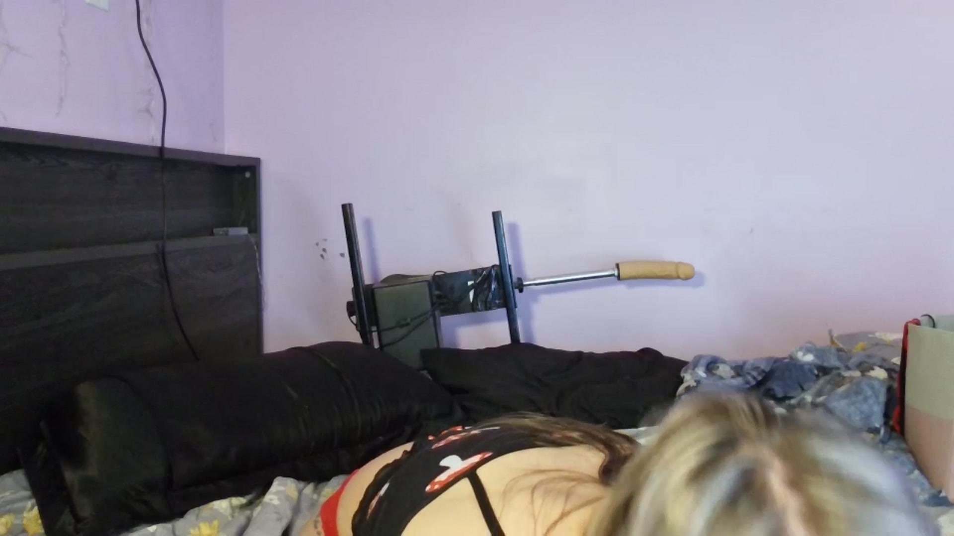 Gallery image thumbnail from EmmaHaze's myfreecams stream on, 01/15/2025, 06:27 image 8 of 20