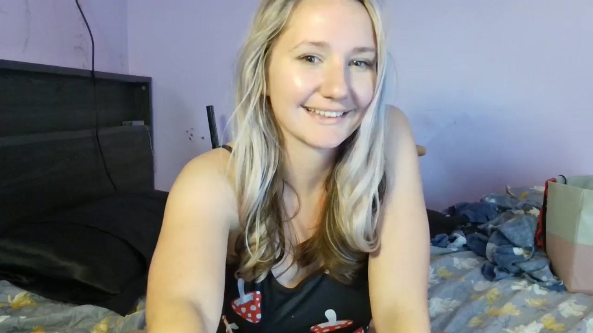 Gallery image thumbnail from EmmaHaze's myfreecams stream on, 01/15/2025, 06:27 image 18 of 20