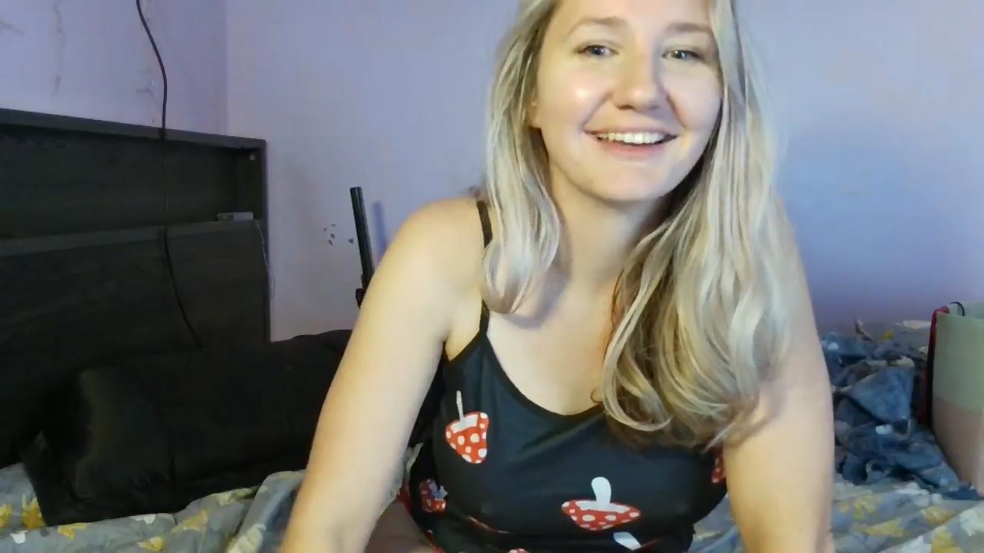 Gallery image thumbnail from EmmaHaze's myfreecams stream on, 01/15/2025, 06:27 image 4 of 20