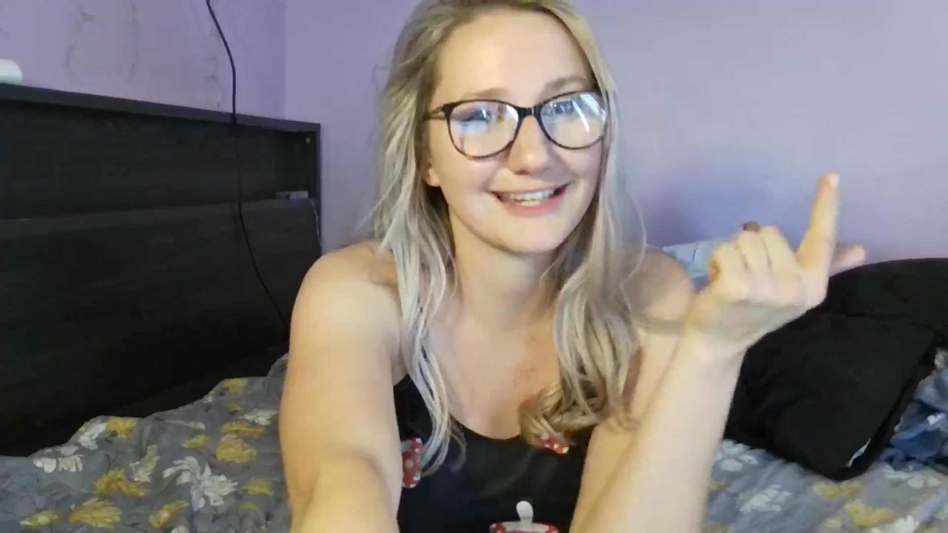 Gallery image thumbnail from EmmaHaze's myfreecams stream on, 01/15/2025, 12:11 image 6 of 20