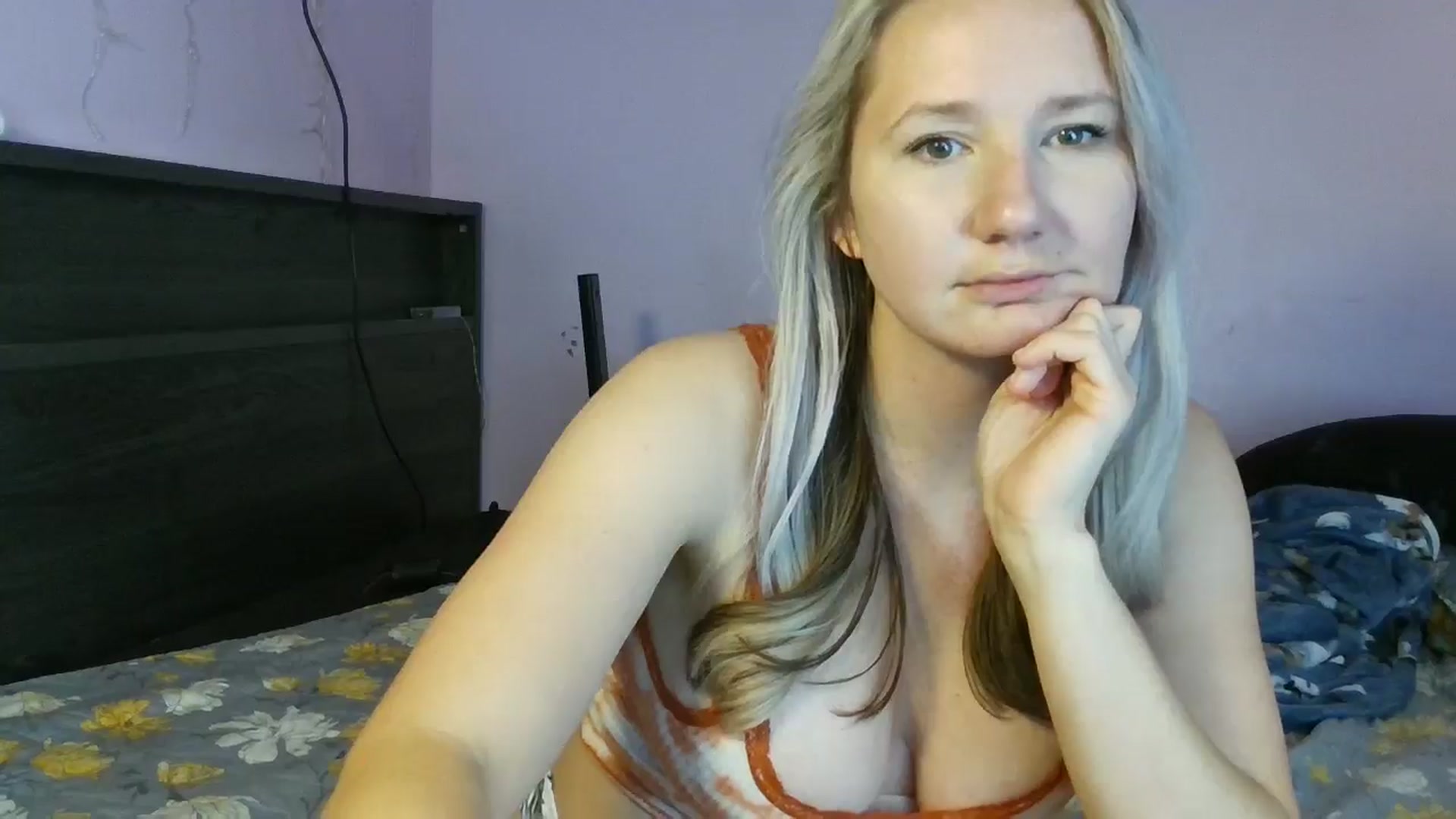 Gallery image thumbnail from EmmaHaze's myfreecams stream on, 01/17/2025, 03:49 image 6 of 20
