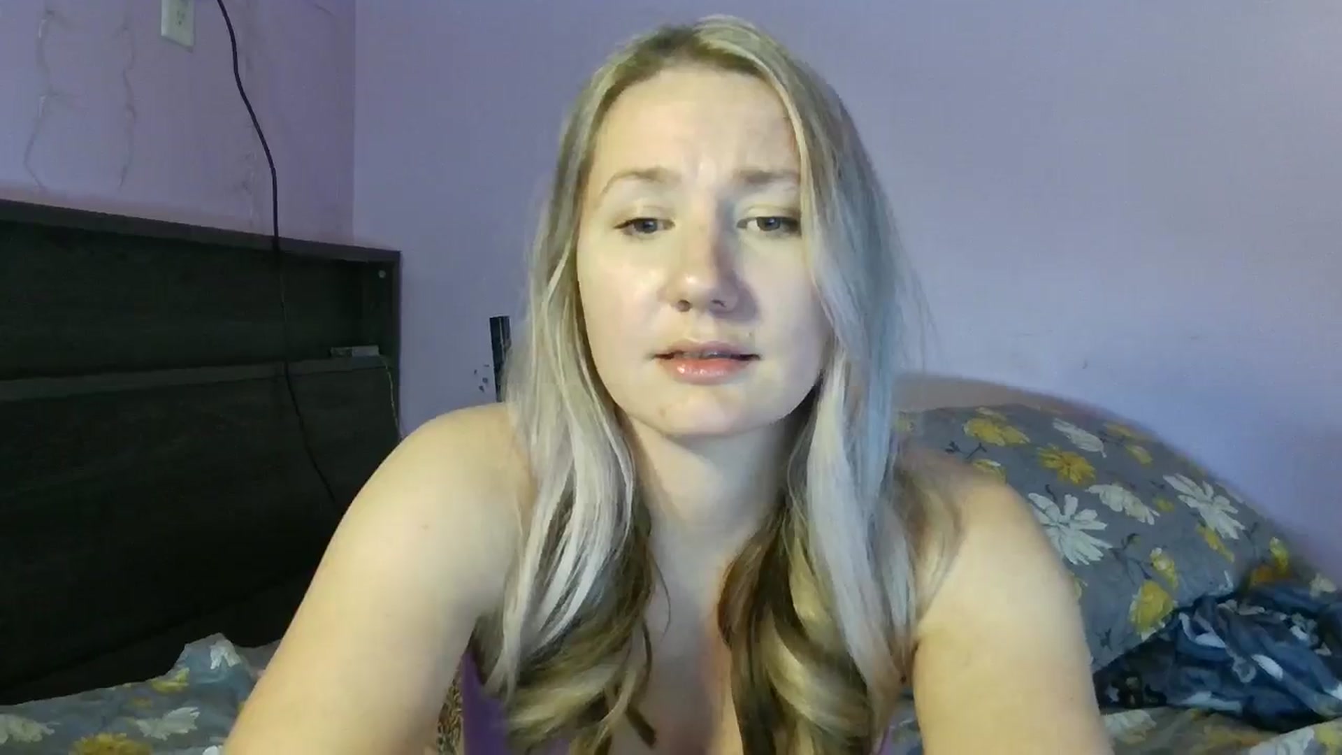 Gallery image thumbnail from EmmaHaze's myfreecams stream on, 01/20/2025, 04:22 image 4 of 20