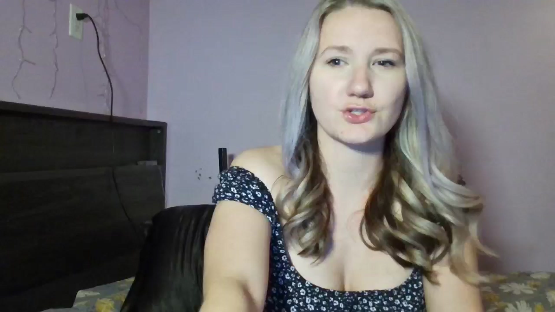 Gallery image thumbnail from EmmaHaze's myfreecams stream on, 01/21/2025, 03:18 image 1 of 20
