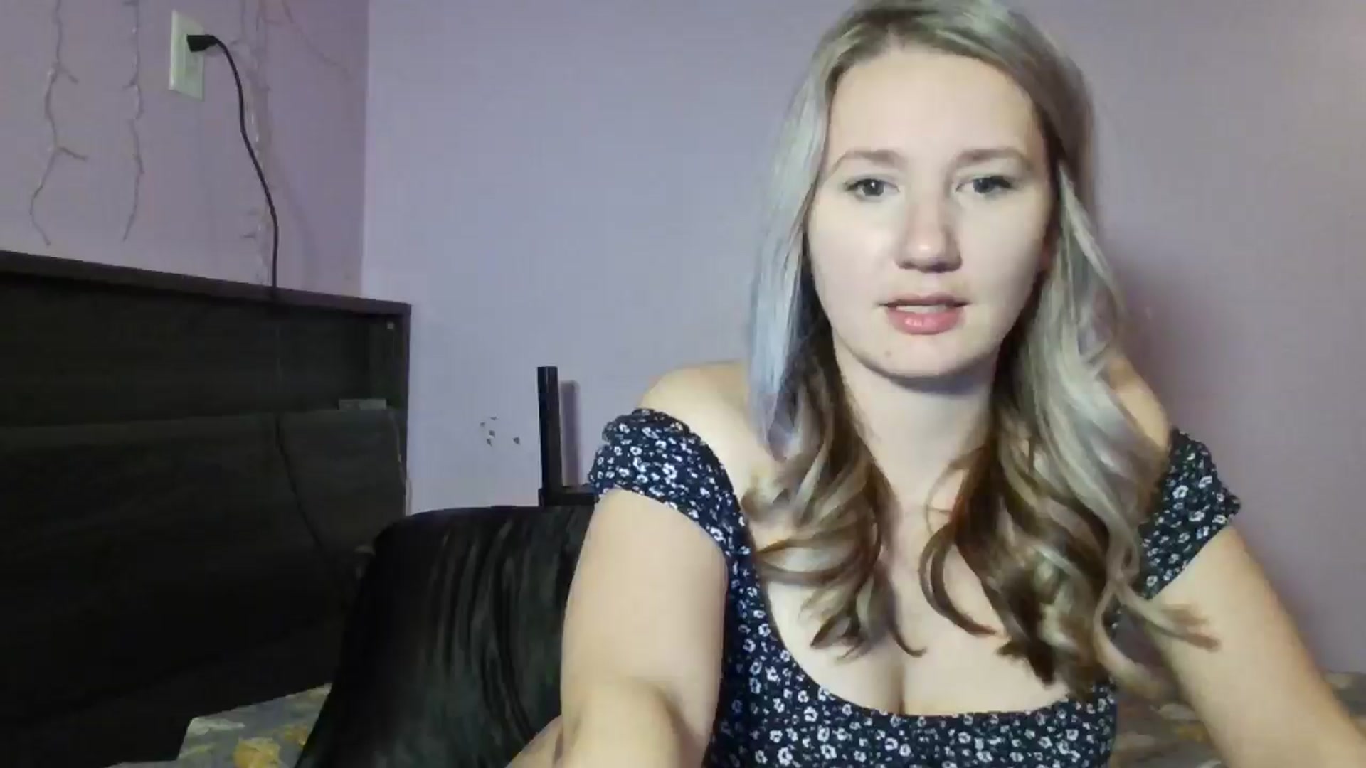 Gallery image thumbnail from EmmaHaze's myfreecams stream on, 01/21/2025, 03:18 image 4 of 20