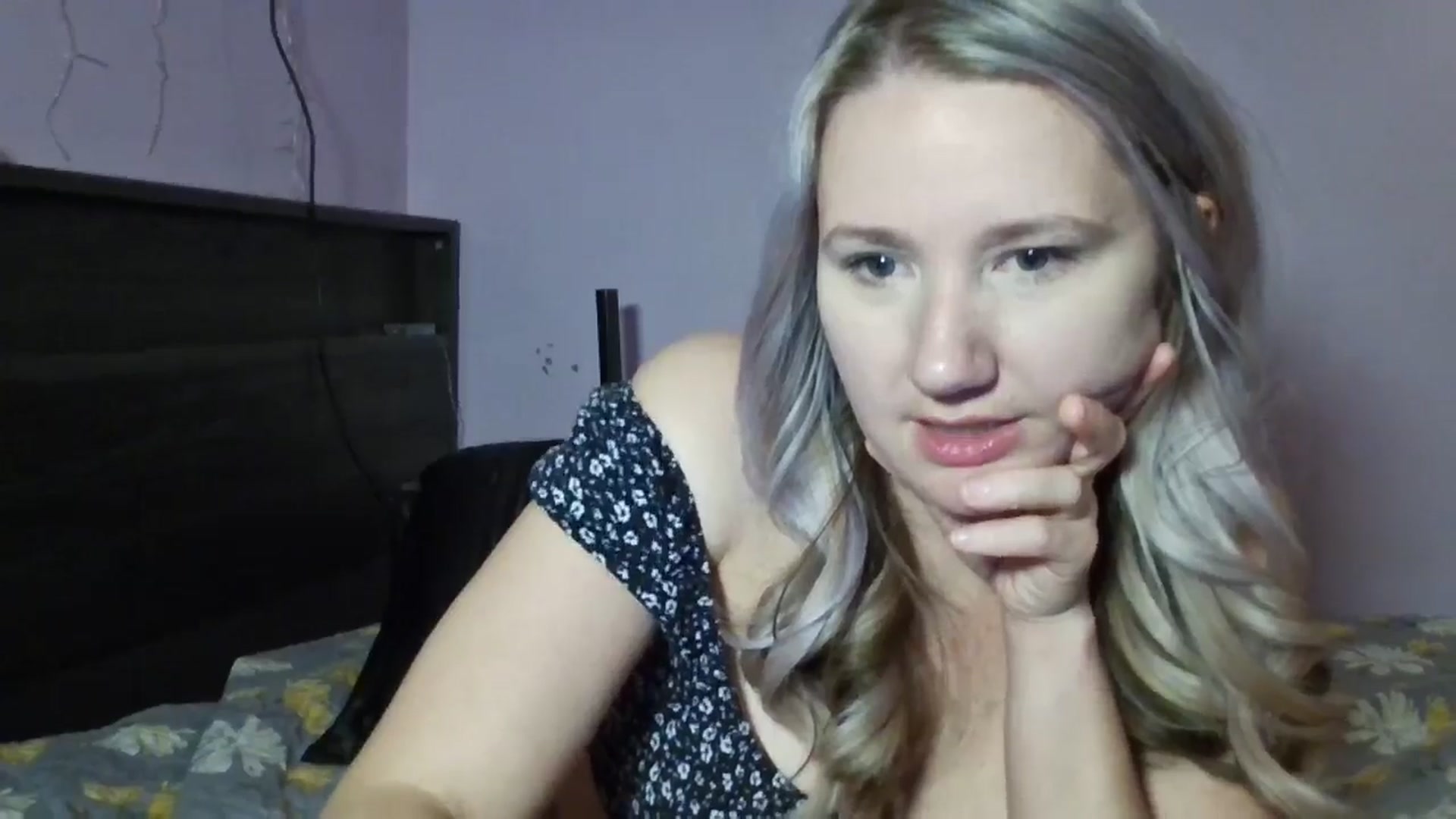 Gallery image thumbnail from EmmaHaze's myfreecams stream on, 01/21/2025, 03:18 image 16 of 20