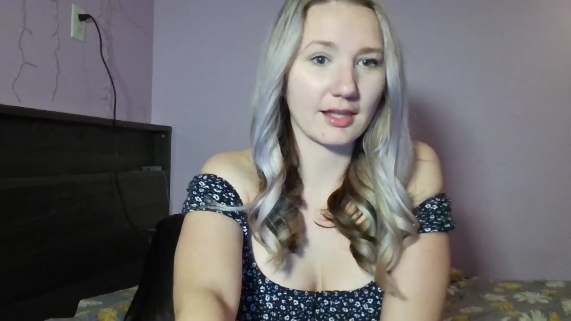 Gallery image thumbnail from EmmaHaze's myfreecams stream on, 01/21/2025, 03:18 image 10 of 20