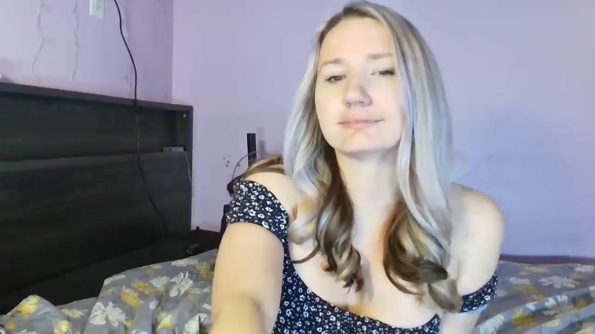 Gallery image thumbnail from EmmaHaze's myfreecams stream on, 01/21/2025, 04:17 image 13 of 20
