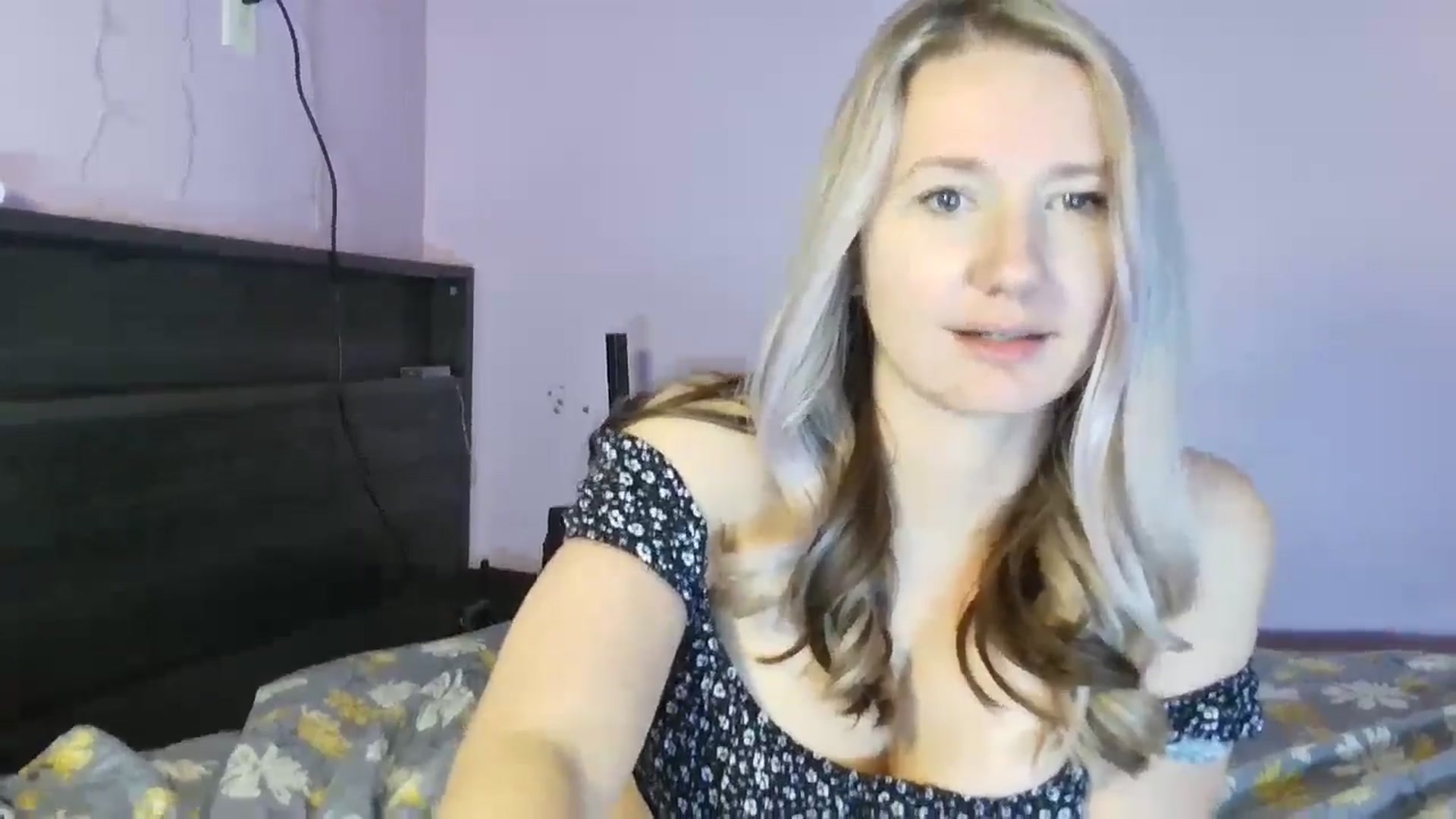 Gallery image thumbnail from EmmaHaze's myfreecams stream on, 01/21/2025, 04:17 image 14 of 20