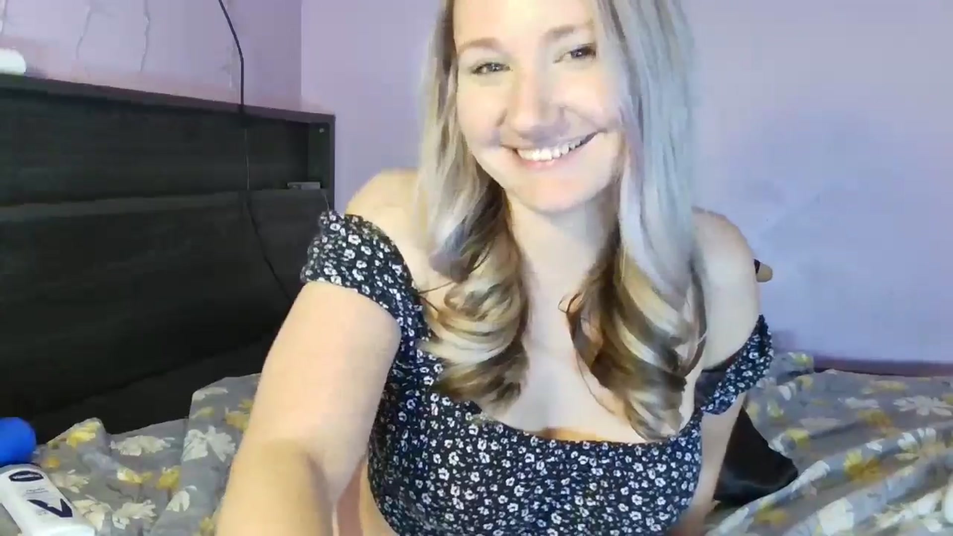 Gallery image thumbnail from EmmaHaze's myfreecams stream on, 01/21/2025, 05:20 image 8 of 20