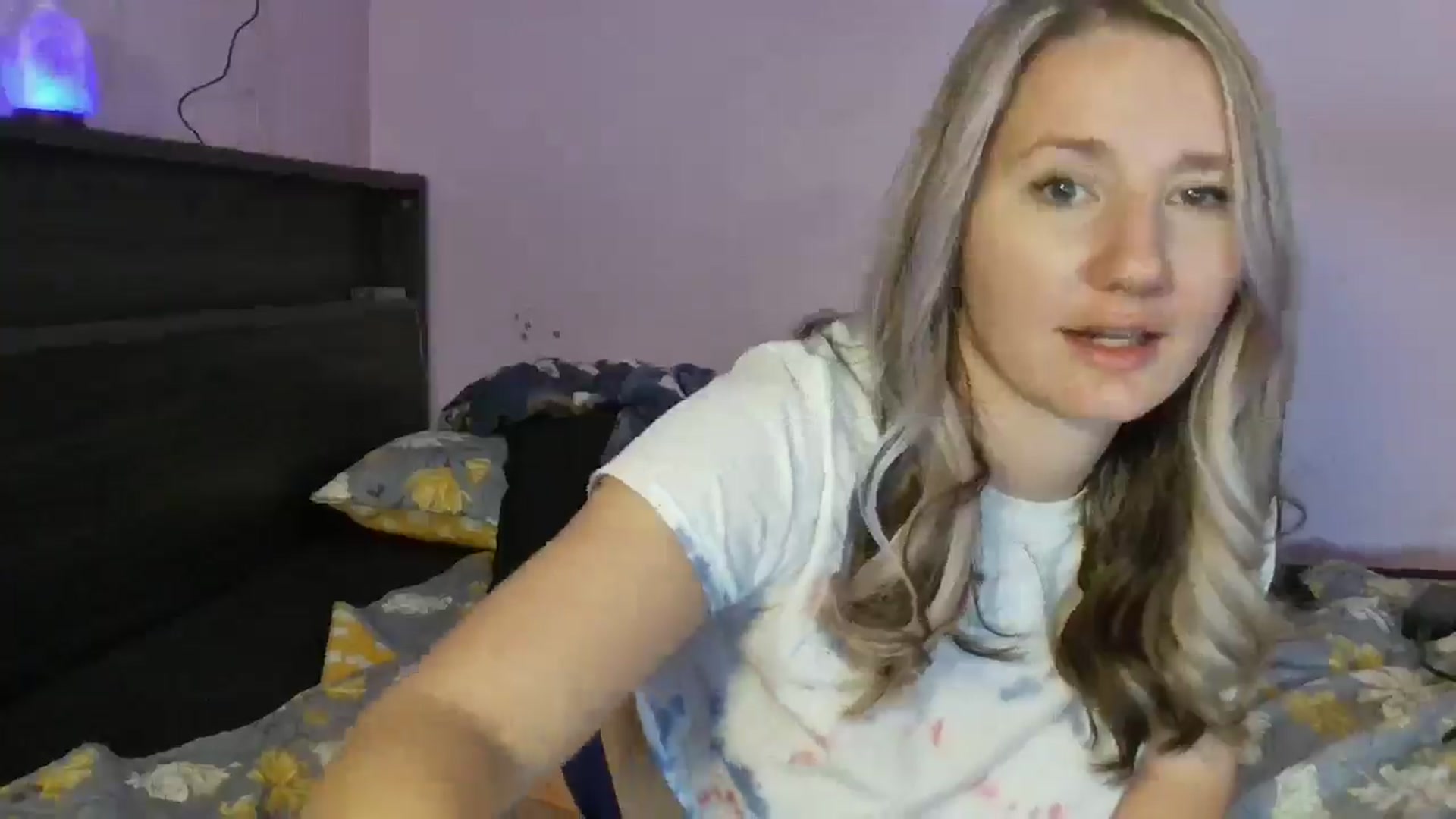 Gallery image thumbnail from EmmaHaze's myfreecams stream on, 01/23/2025, 05:15 image 9 of 20