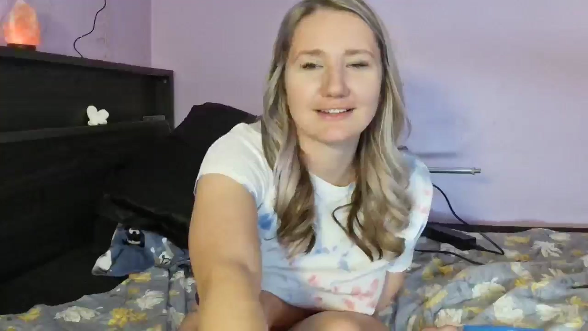 Gallery image thumbnail from EmmaHaze's myfreecams stream on, 01/23/2025, 05:15 image 20 of 20