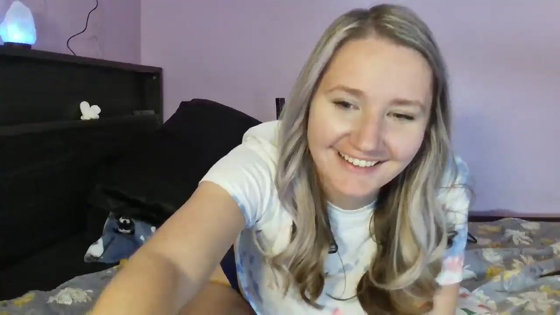 Gallery image thumbnail from EmmaHaze's myfreecams stream on, 01/23/2025, 05:39 image 9 of 20