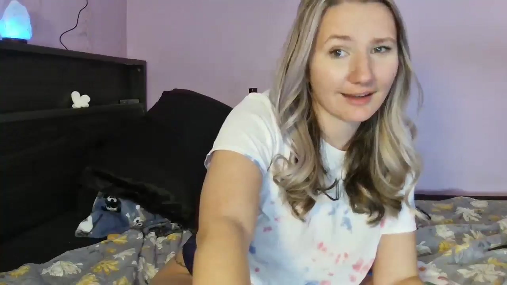 Gallery image thumbnail from EmmaHaze's myfreecams stream on, 01/23/2025, 05:39 image 13 of 20