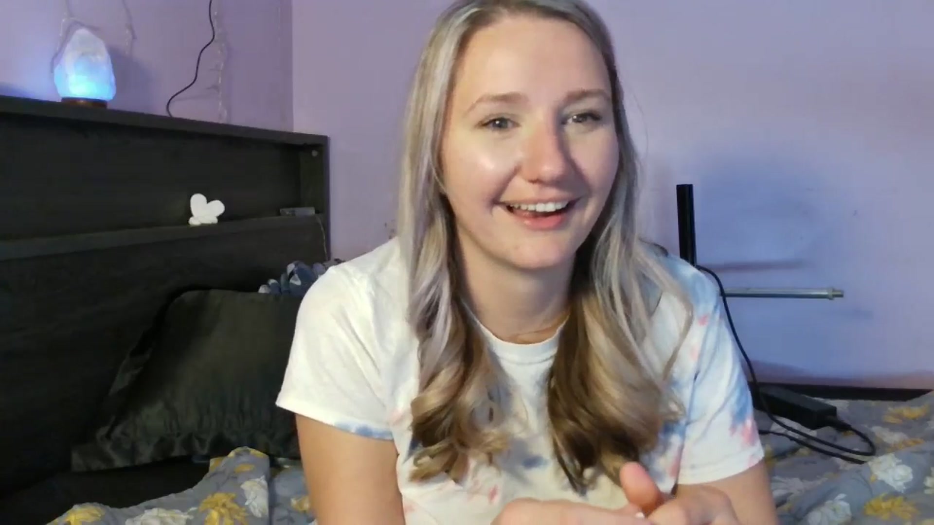 Gallery image thumbnail from EmmaHaze's myfreecams stream on, 01/23/2025, 08:07 image 12 of 20
