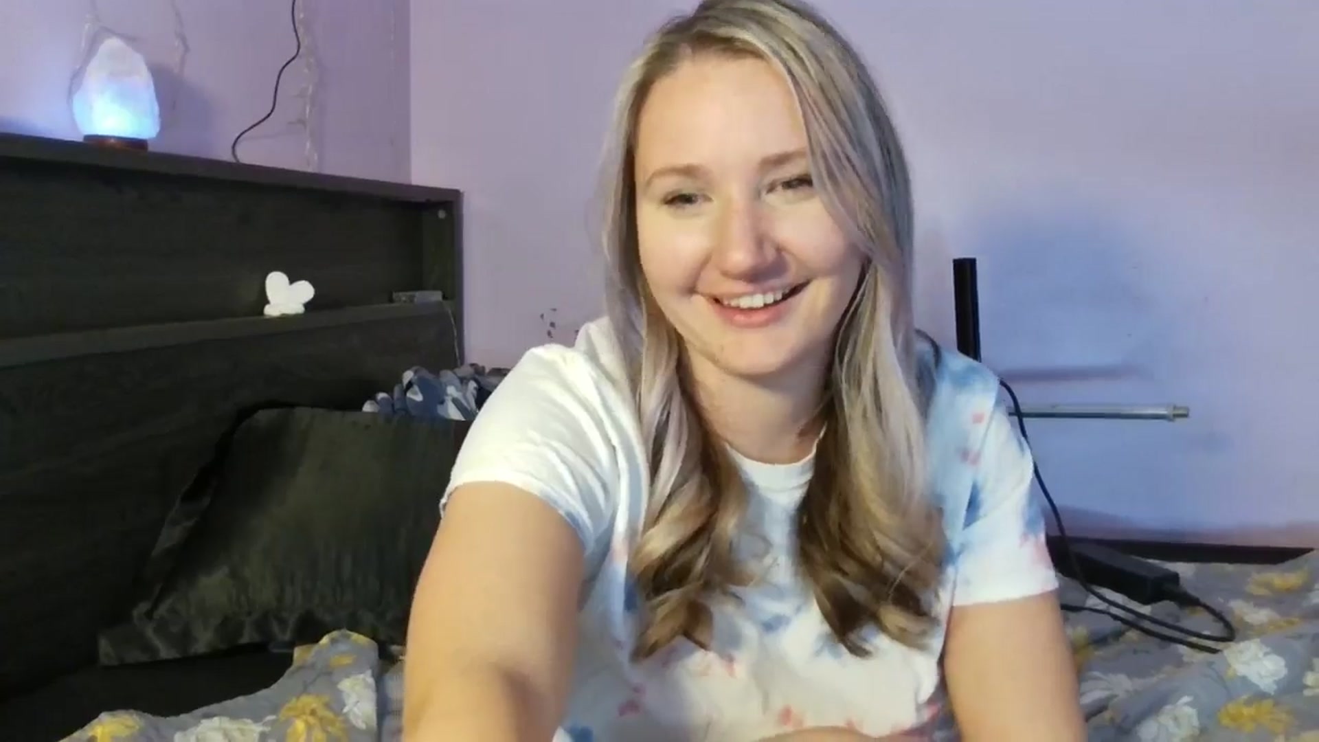 Gallery image thumbnail from EmmaHaze's myfreecams stream on, 01/23/2025, 08:07 image 10 of 20