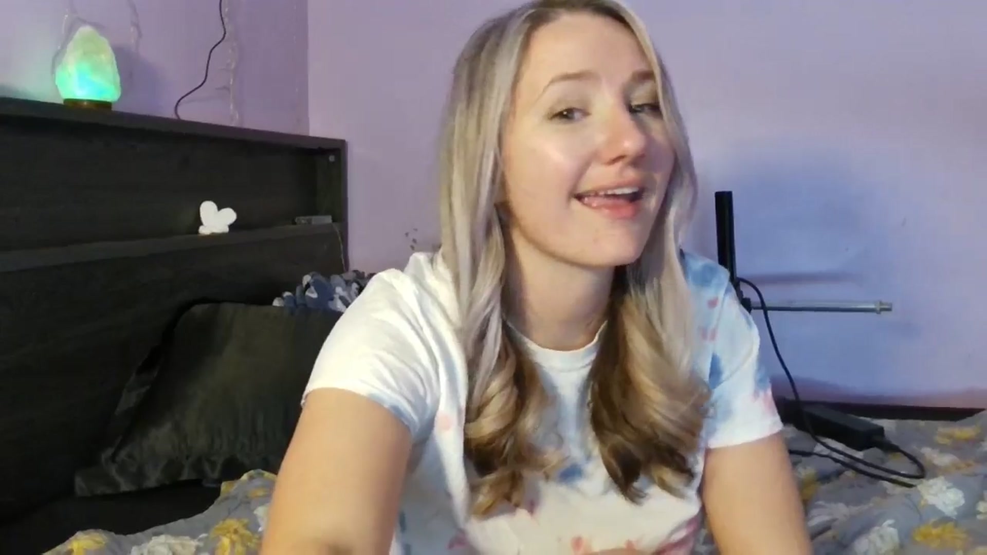 Gallery image thumbnail from EmmaHaze's myfreecams stream on, 01/23/2025, 08:07 image 11 of 20