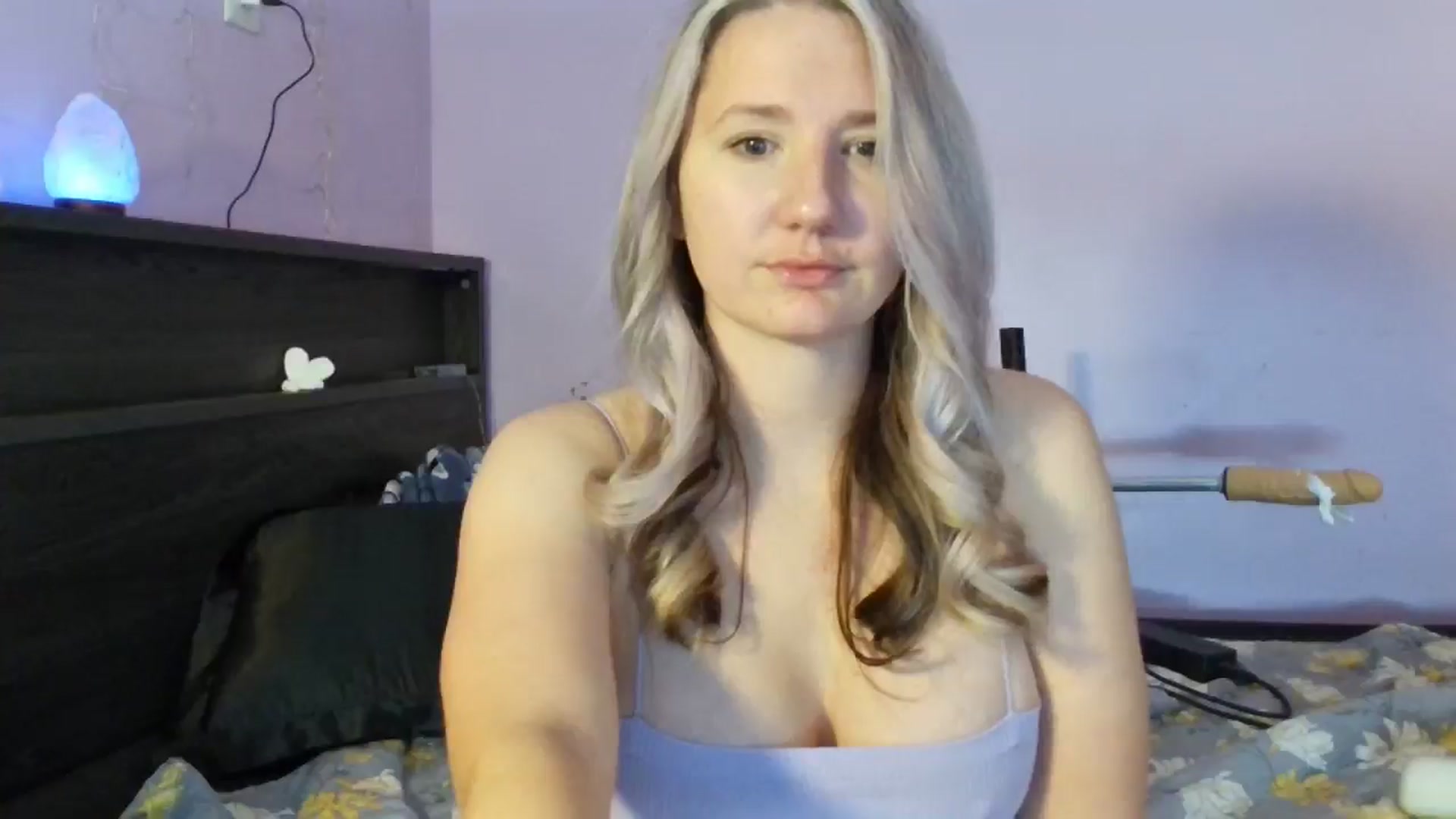 Gallery image thumbnail from EmmaHaze's myfreecams stream on, 01/24/2025, 02:47 image 9 of 20