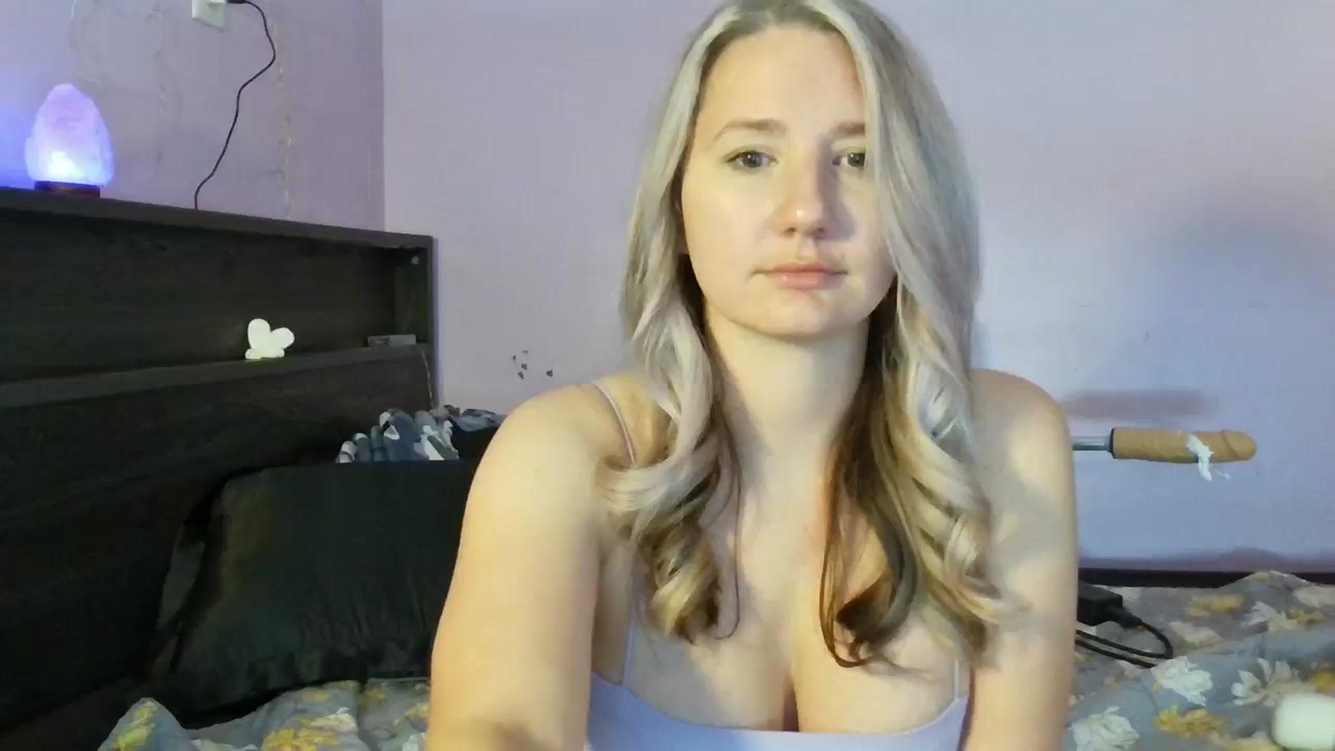 Gallery image thumbnail from EmmaHaze's myfreecams stream on, 01/24/2025, 02:47 image 8 of 20