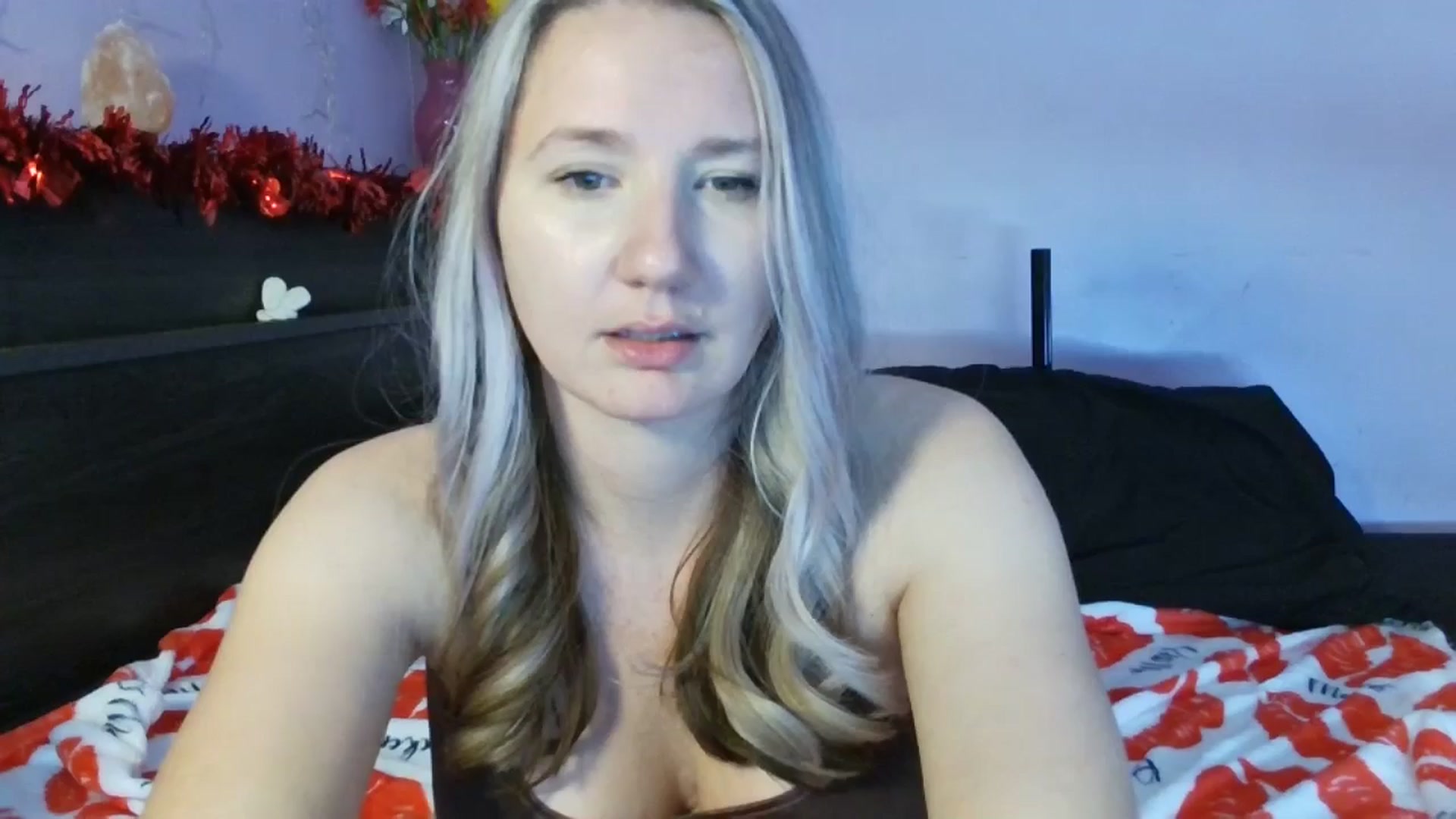 Gallery image thumbnail from EmmaHaze's myfreecams stream on, 01/28/2025, 05:32 image 16 of 20