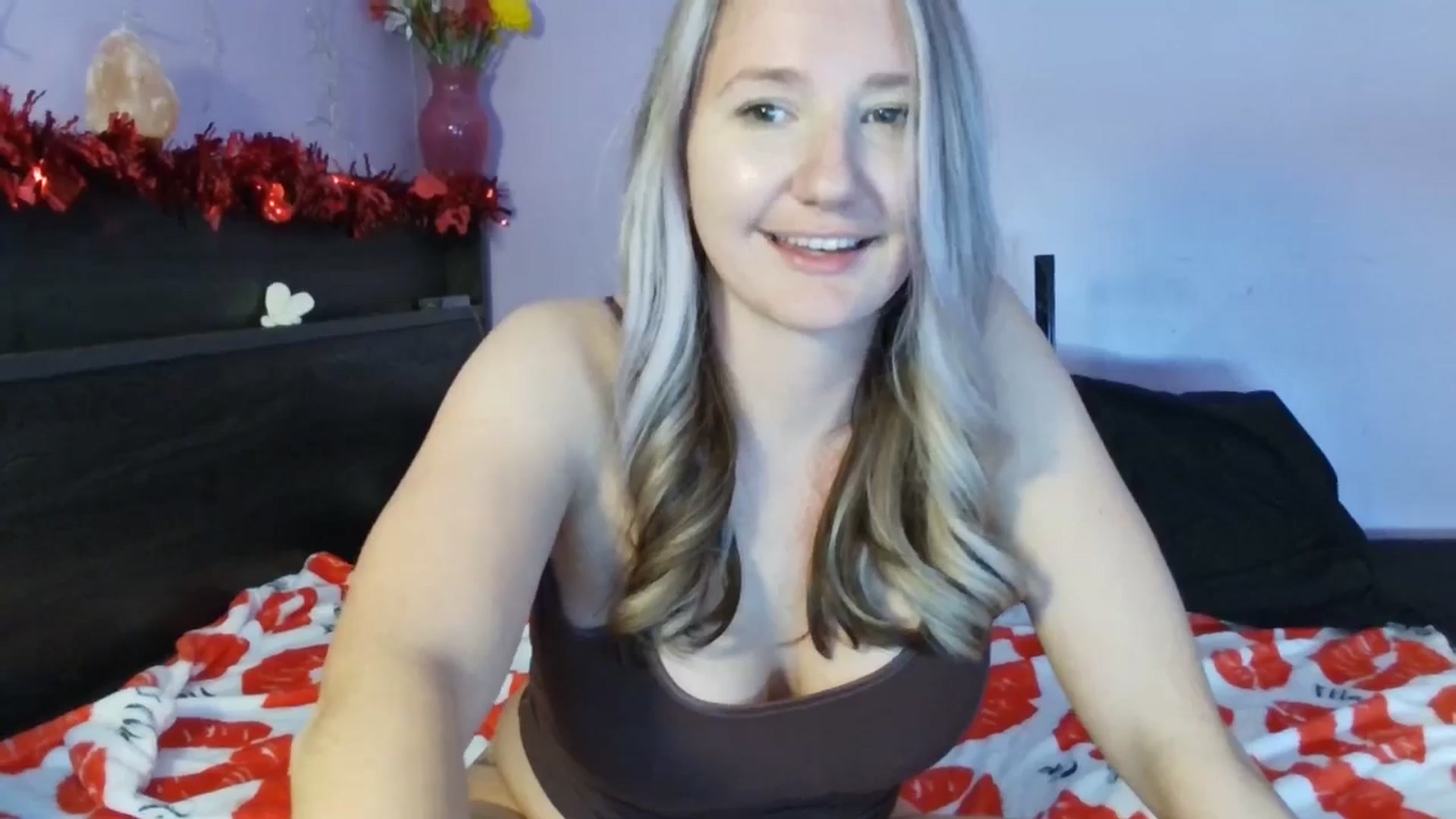 Gallery image thumbnail from EmmaHaze's myfreecams stream on, 01/28/2025, 05:32 image 15 of 20