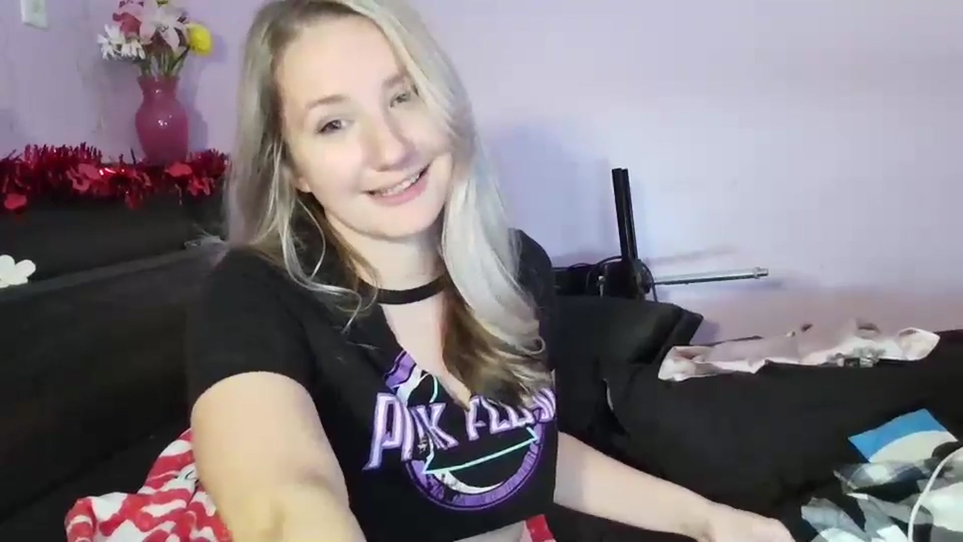Gallery image thumbnail from EmmaHaze's myfreecams stream on, 02/07/2025, 07:43 image 12 of 20