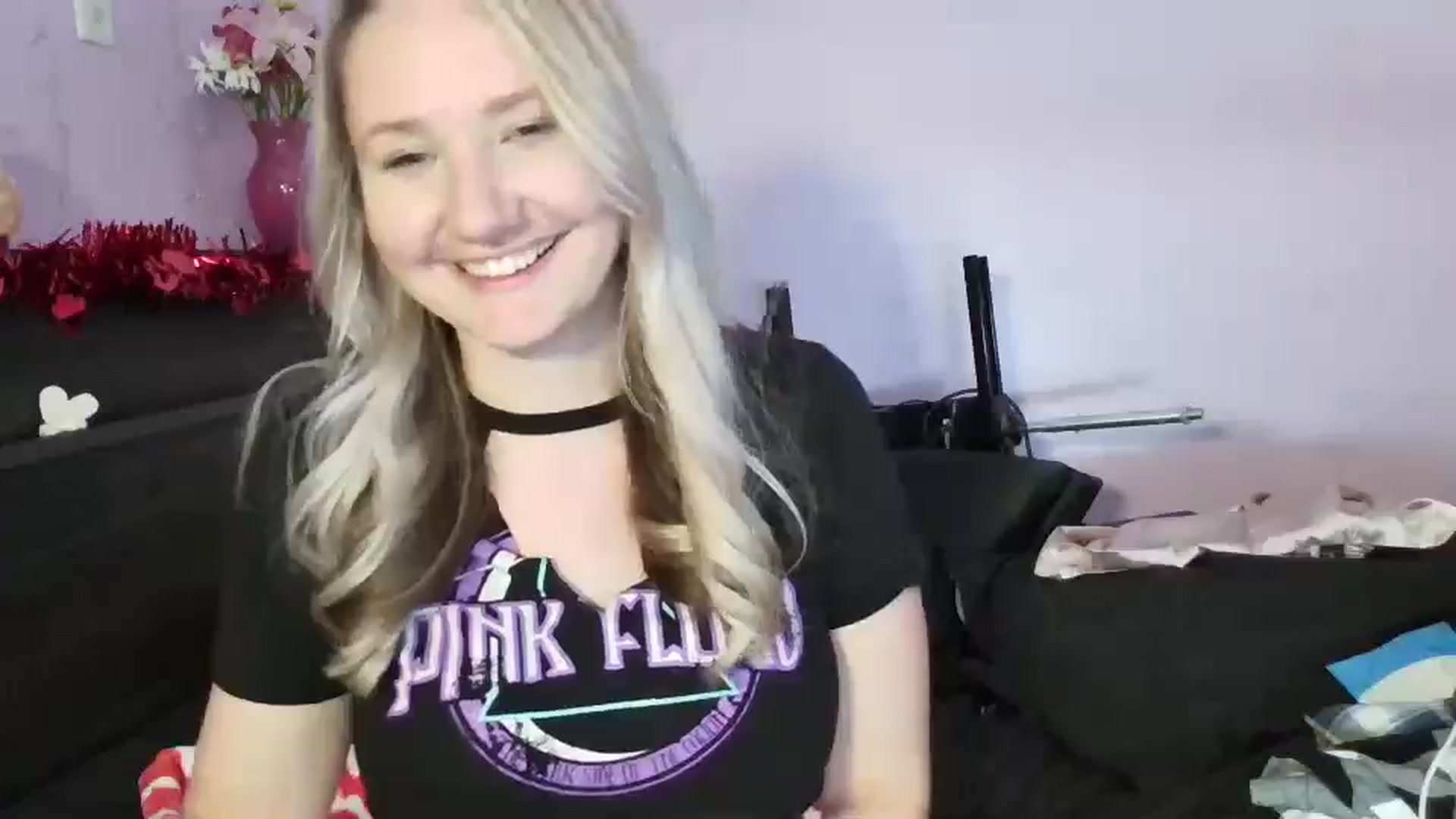 Gallery image thumbnail from EmmaHaze's myfreecams stream on, 02/07/2025, 07:43 image 2 of 20