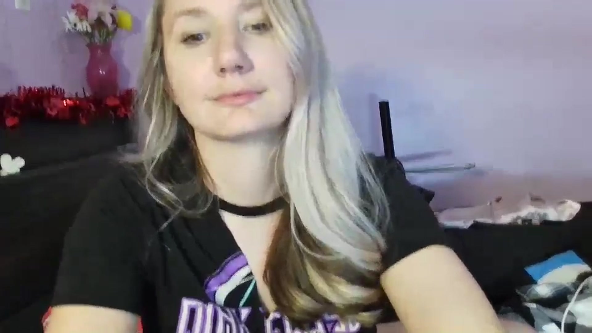 Gallery image thumbnail from EmmaHaze's myfreecams stream on, 02/07/2025, 07:43 image 9 of 20