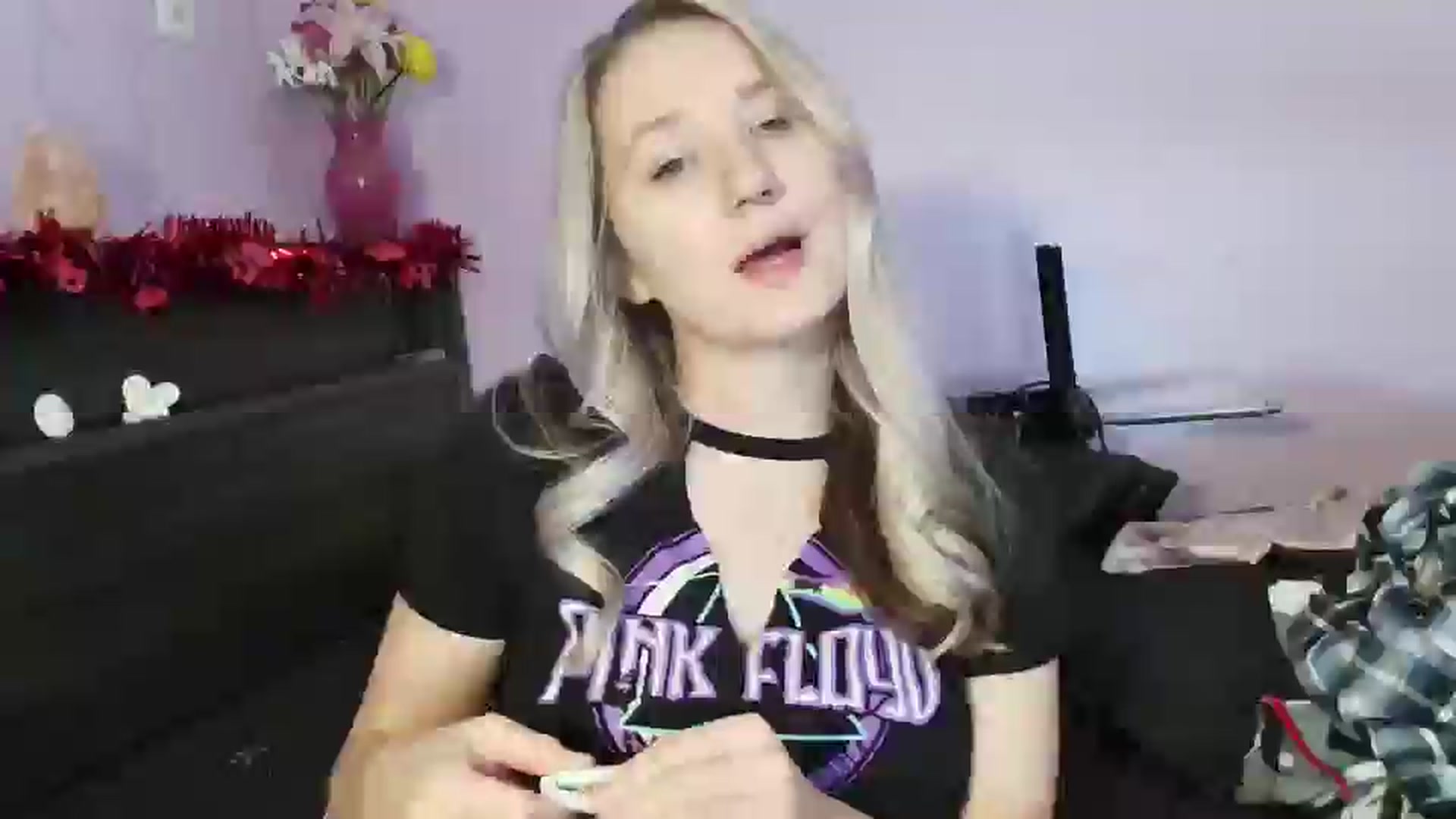 Gallery image thumbnail from EmmaHaze's myfreecams stream on, 02/07/2025, 08:09 image 15 of 20