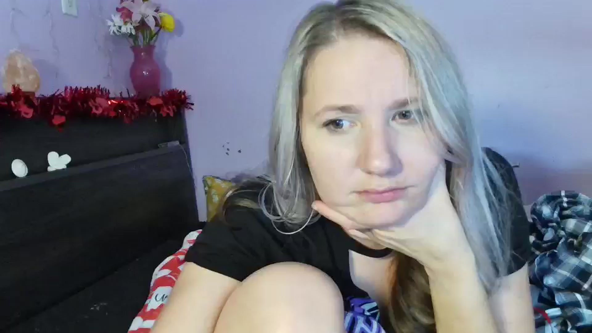 Gallery image thumbnail from EmmaHaze's myfreecams stream on, 02/07/2025, 08:09 image 5 of 20