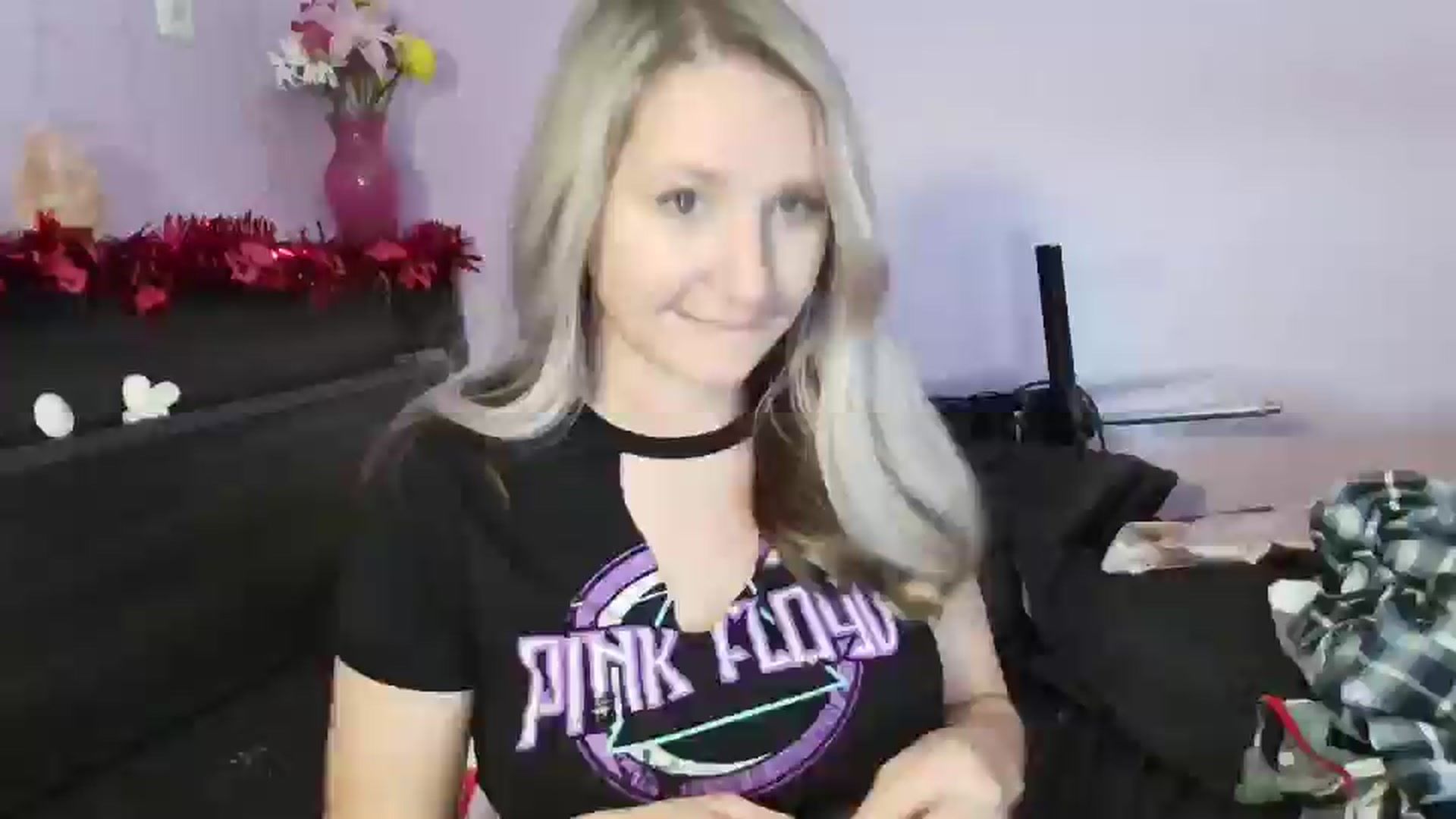 Gallery image thumbnail from EmmaHaze's myfreecams stream on, 02/07/2025, 08:09 image 12 of 20