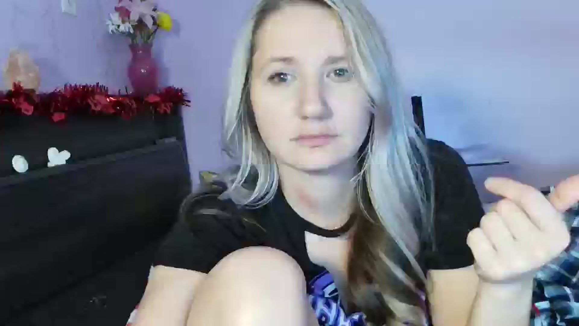 Gallery image thumbnail from EmmaHaze's myfreecams stream on, 02/07/2025, 08:09 image 7 of 20