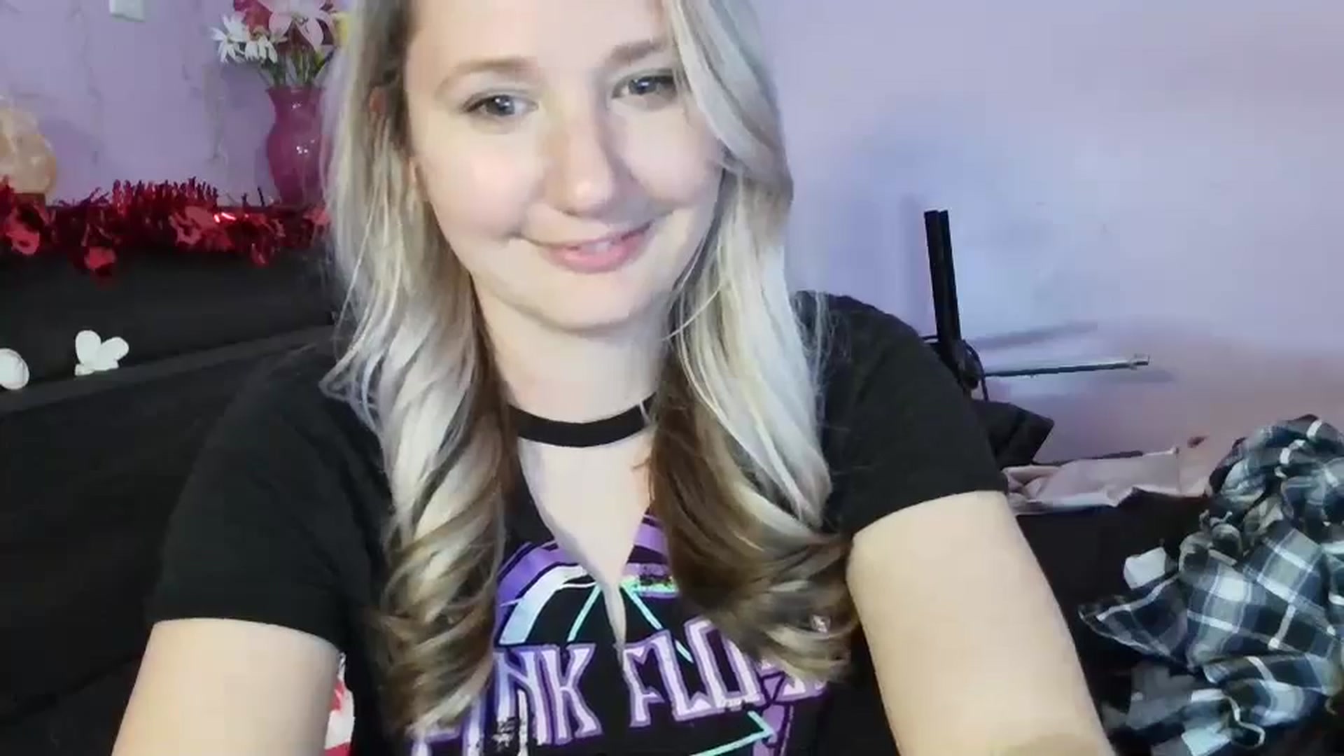 Gallery image thumbnail from EmmaHaze's myfreecams stream on, 02/07/2025, 09:43 image 5 of 20