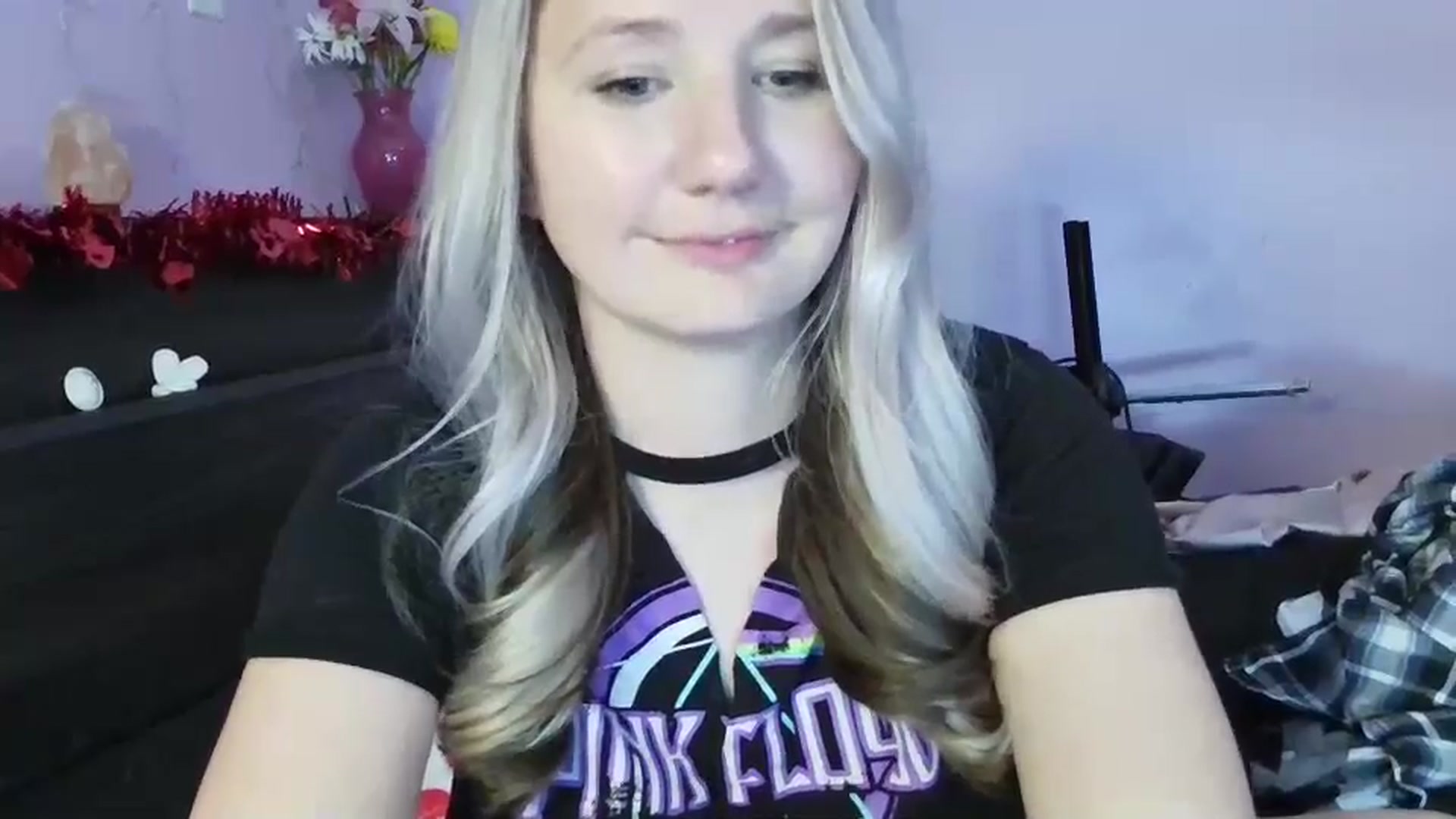 Gallery image thumbnail from EmmaHaze's myfreecams stream on, 02/07/2025, 09:43 image 10 of 20