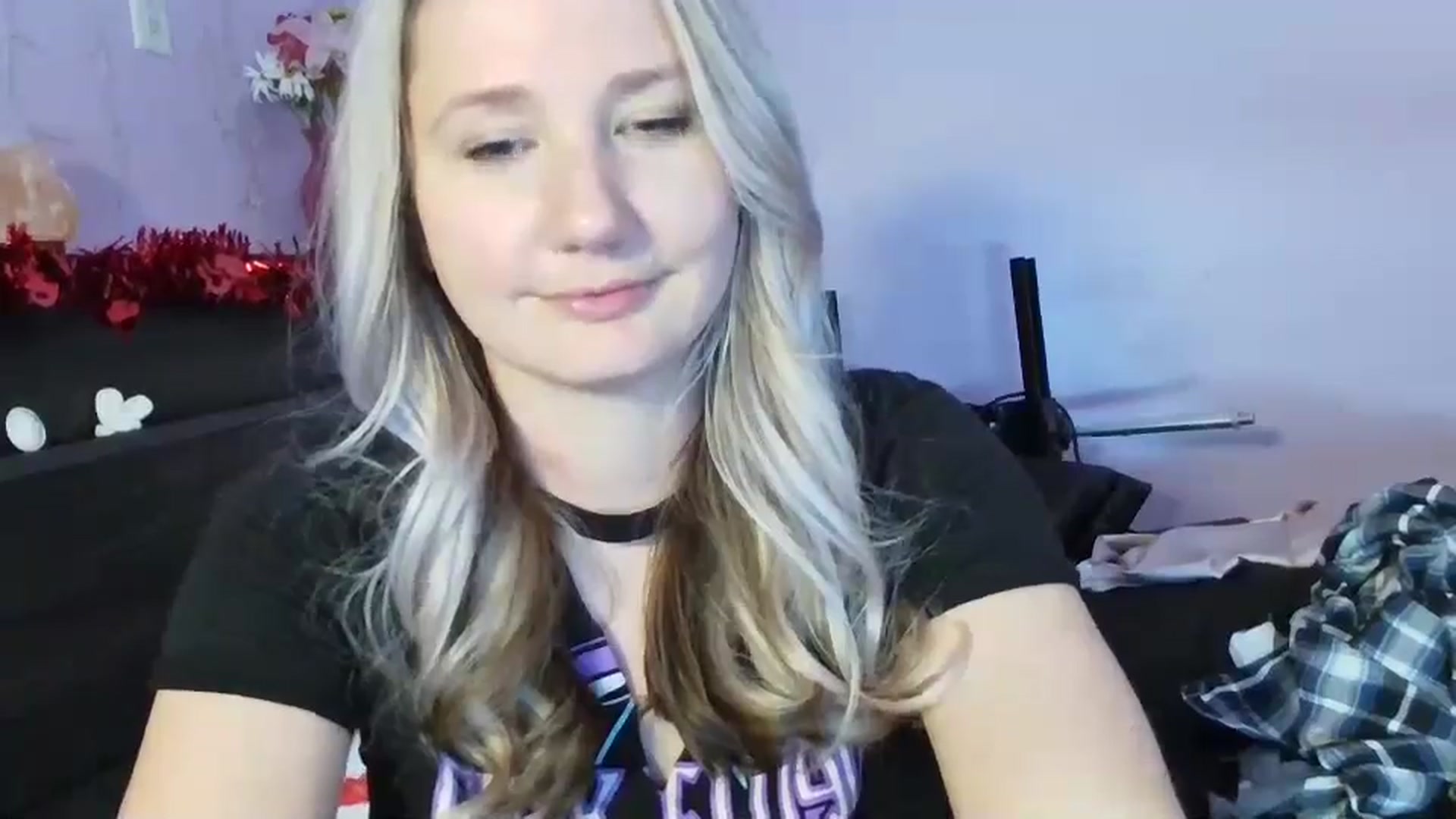 Gallery image thumbnail from EmmaHaze's myfreecams stream on, 02/07/2025, 09:43 image 4 of 20