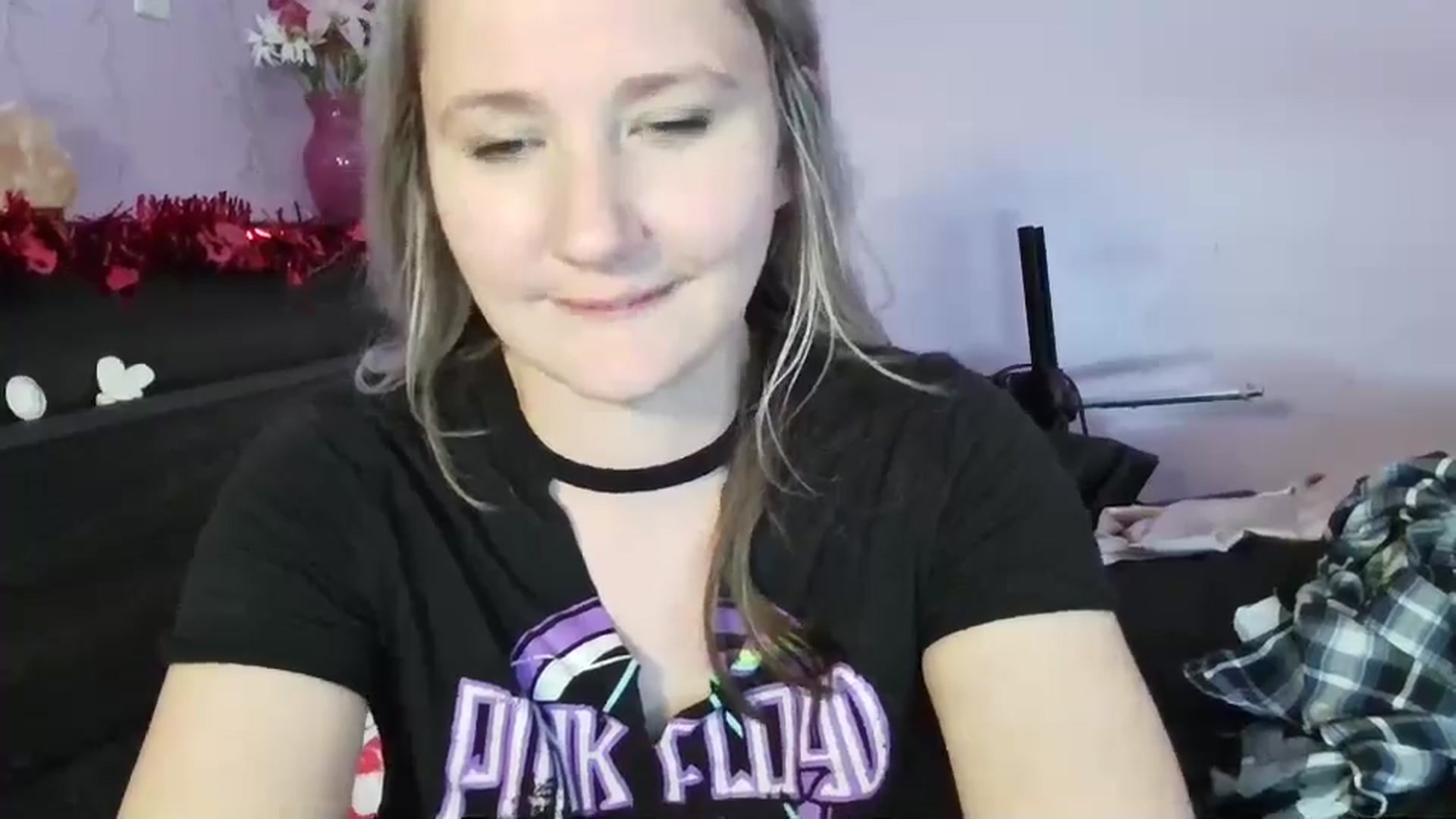 Gallery image thumbnail from EmmaHaze's myfreecams stream on, 02/07/2025, 09:43 image 8 of 20