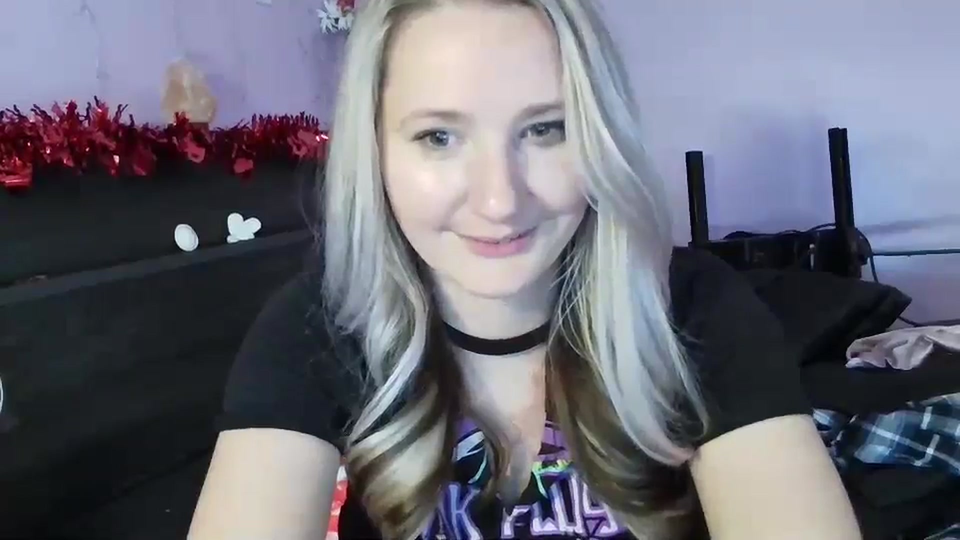 Gallery image thumbnail from EmmaHaze's myfreecams stream on, 02/07/2025, 10:15 image 7 of 20