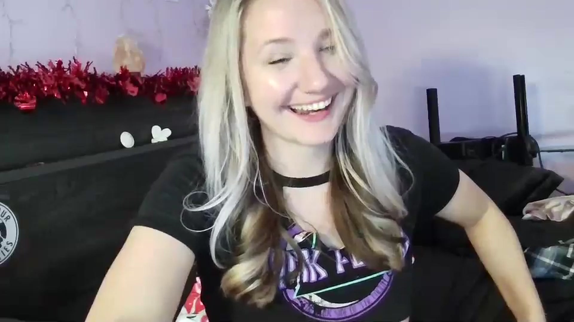 Gallery image thumbnail from EmmaHaze's myfreecams stream on, 02/07/2025, 10:15 image 14 of 20