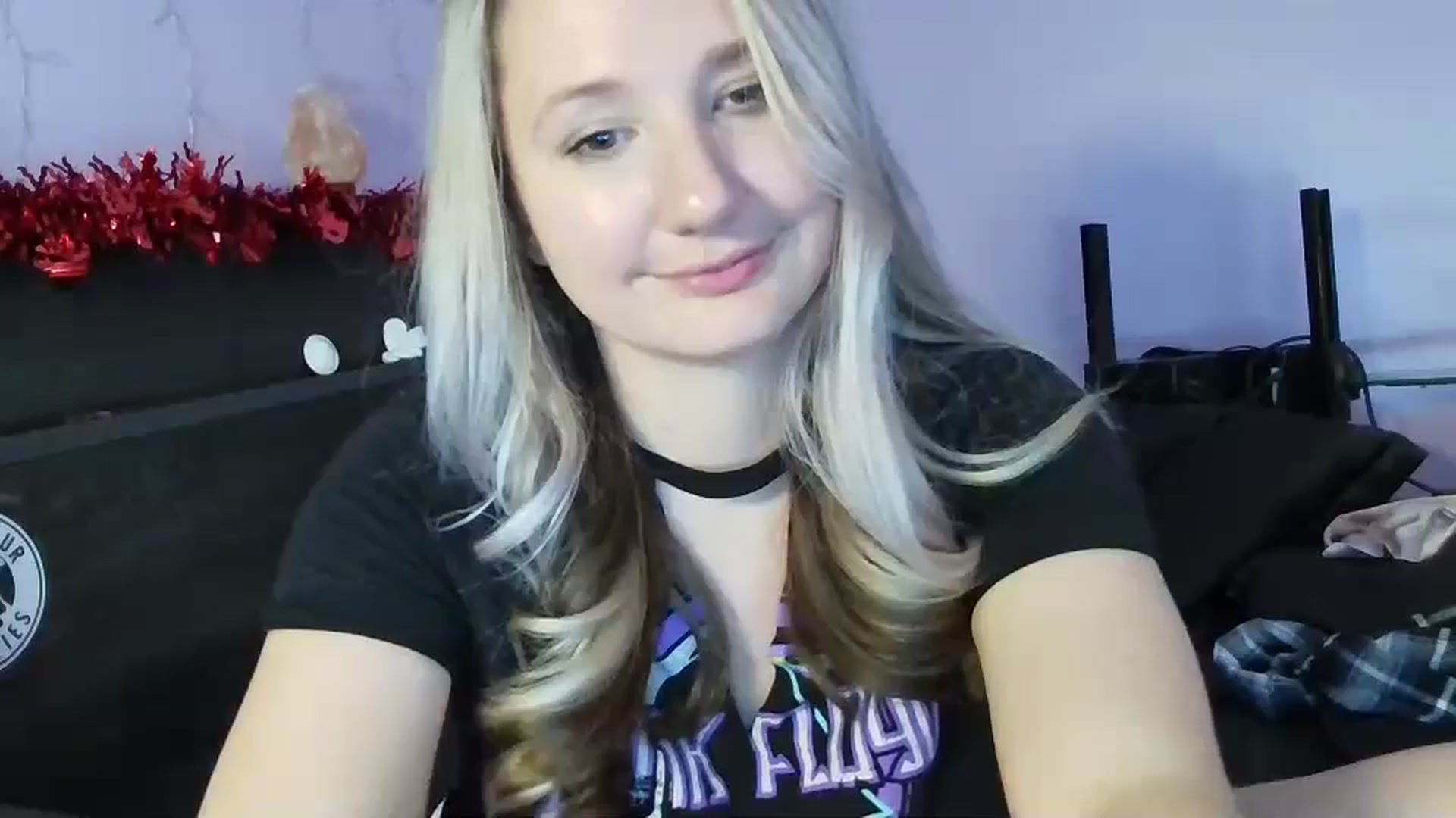 Gallery image thumbnail from EmmaHaze's myfreecams stream on, 02/07/2025, 10:15 image 20 of 20