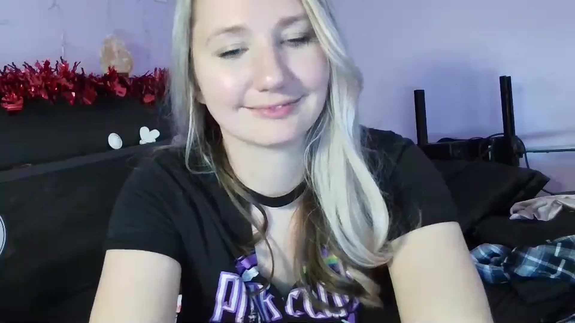Gallery image thumbnail from EmmaHaze's myfreecams stream on, 02/07/2025, 10:15 image 9 of 20