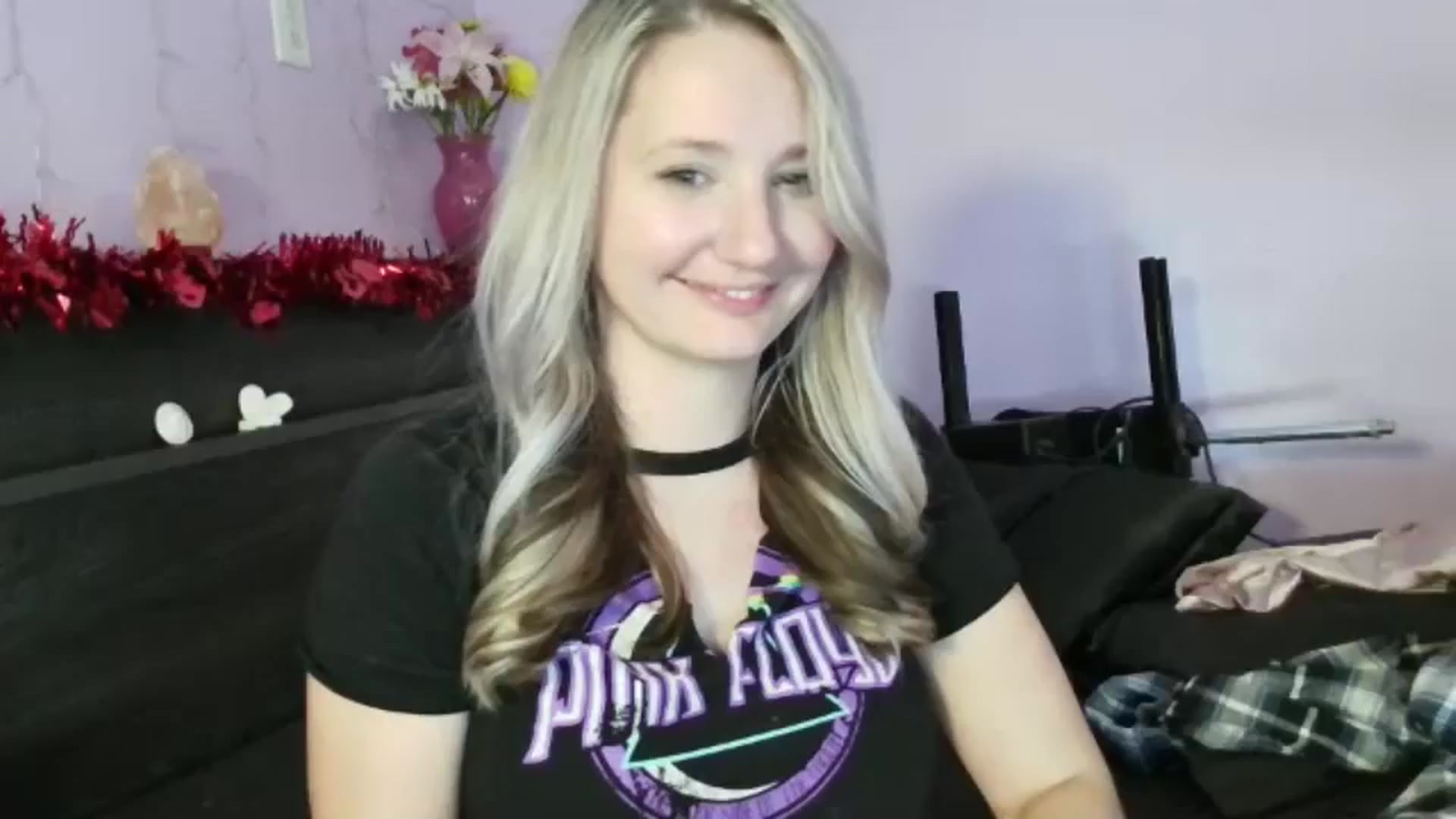 Gallery image thumbnail from EmmaHaze's myfreecams stream on, 02/07/2025, 10:15 image 1 of 20