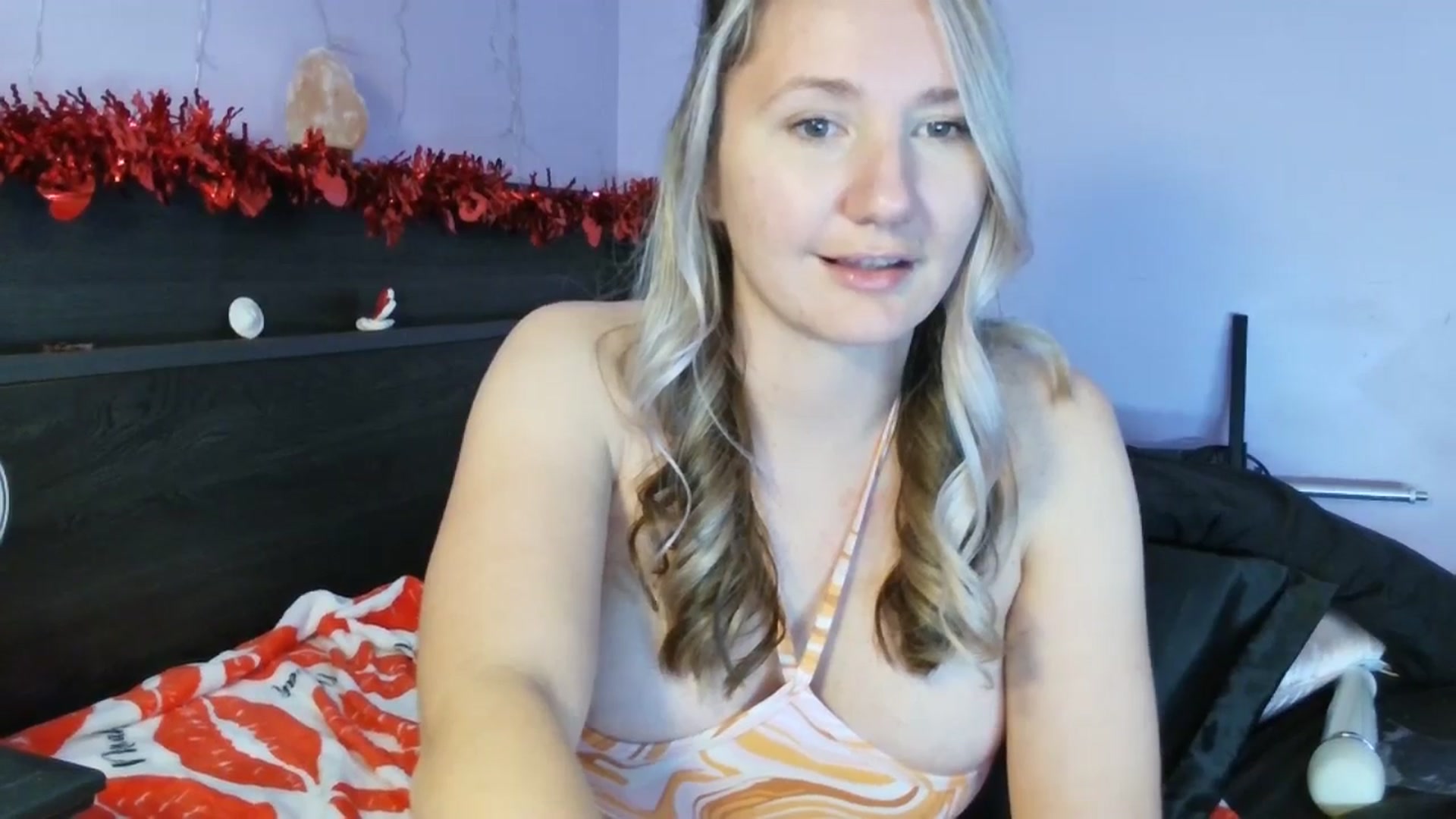 Gallery image thumbnail from EmmaHaze's myfreecams stream on, 02/11/2025, 03:07 image 18 of 20