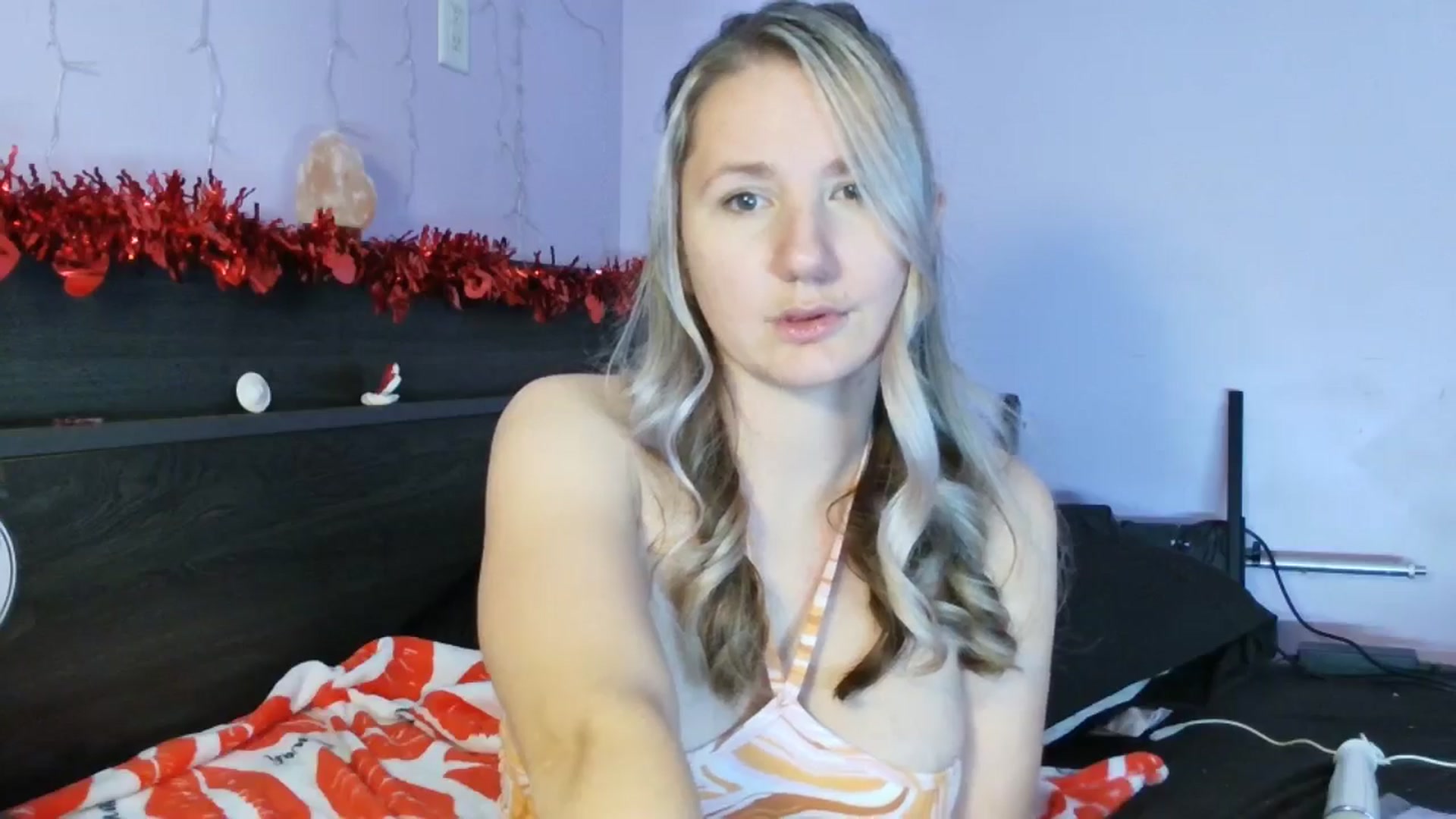 Gallery image thumbnail from EmmaHaze's myfreecams stream on, 02/11/2025, 03:07 image 9 of 20
